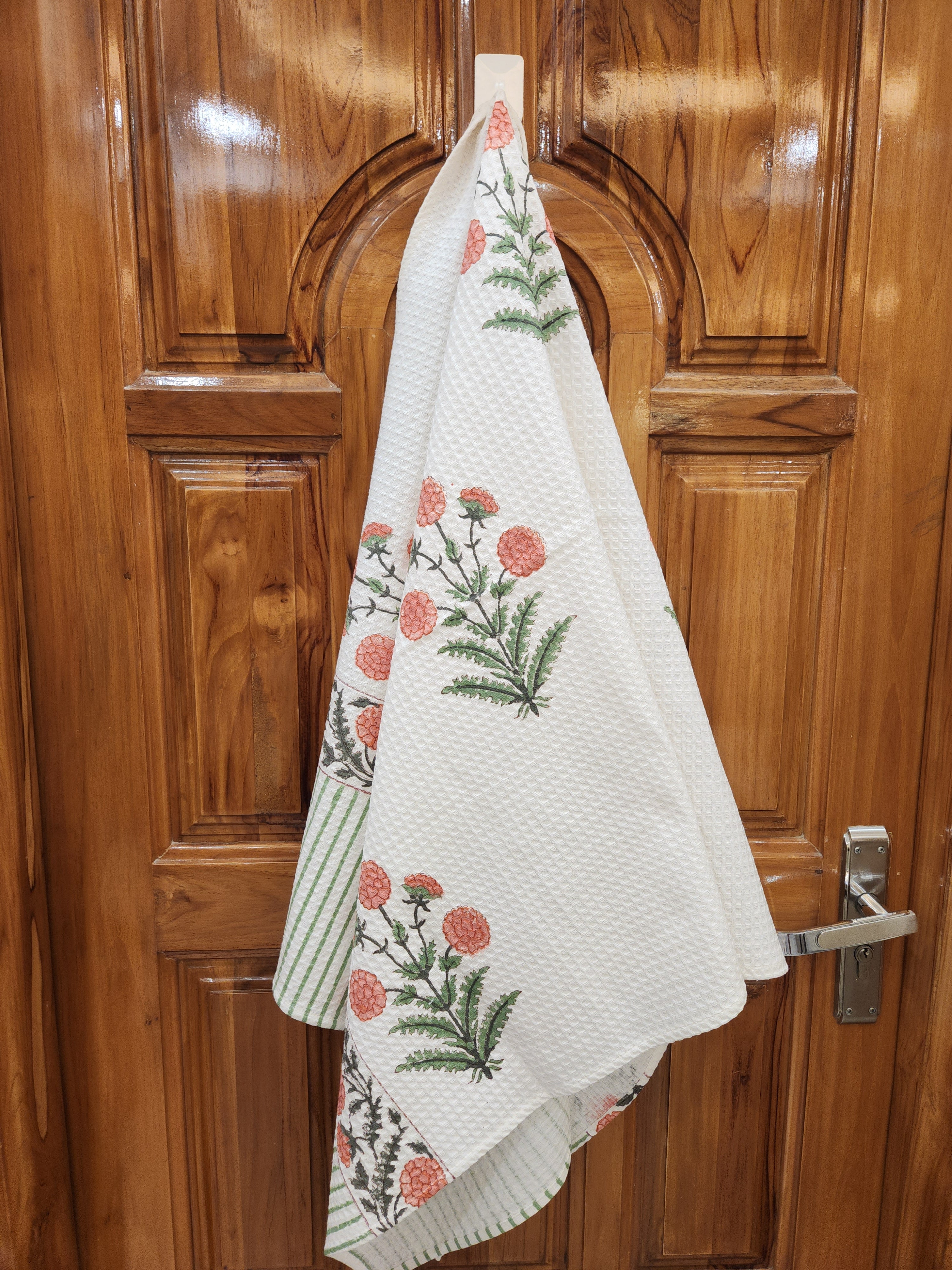 HANDBLOCKED BODY TOWEL / HAND TOWEL