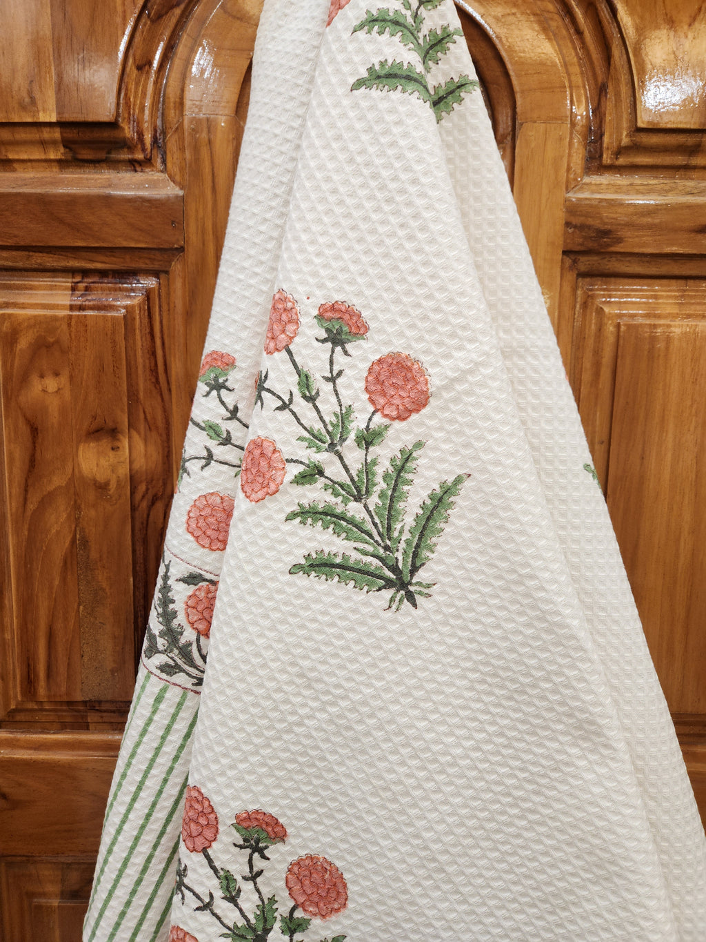 HANDBLOCKED BODY TOWEL / HAND TOWEL