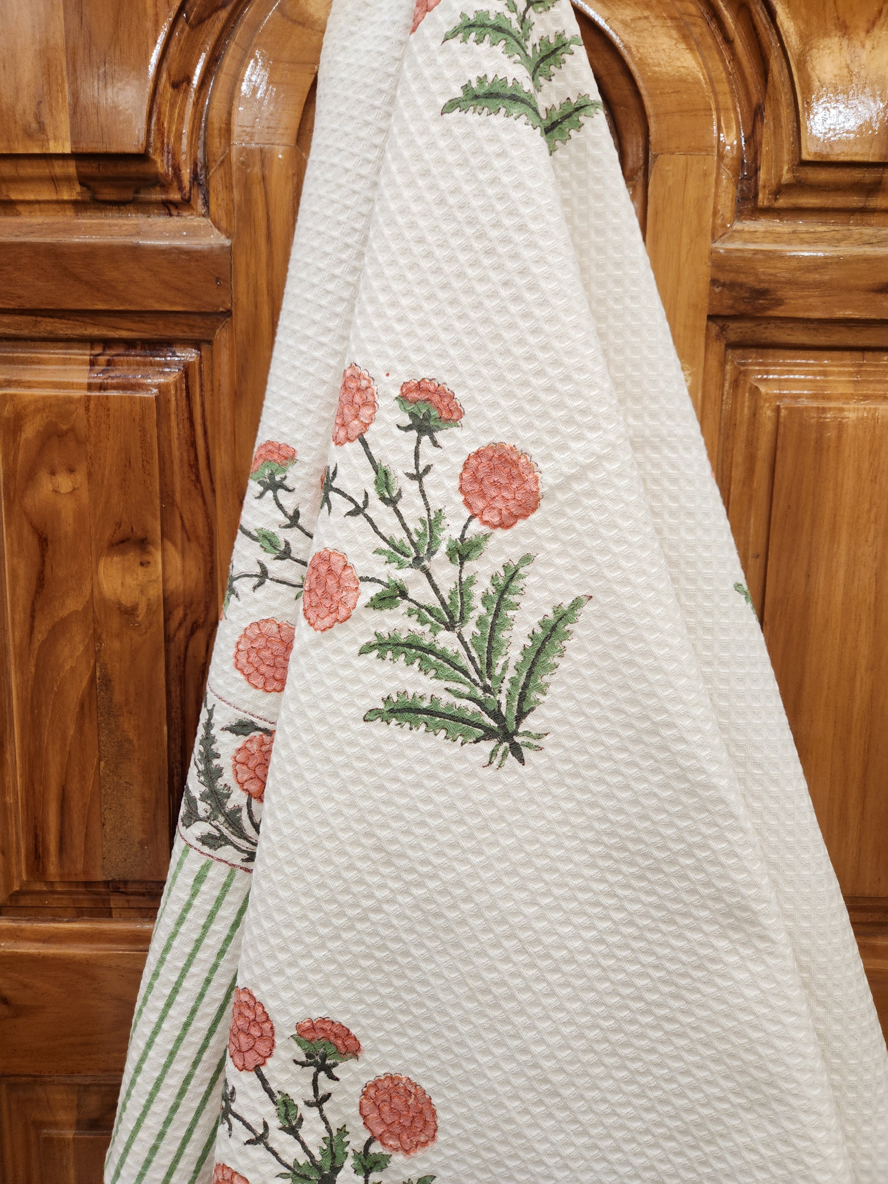 HANDBLOCKED BODY TOWEL / HAND TOWEL