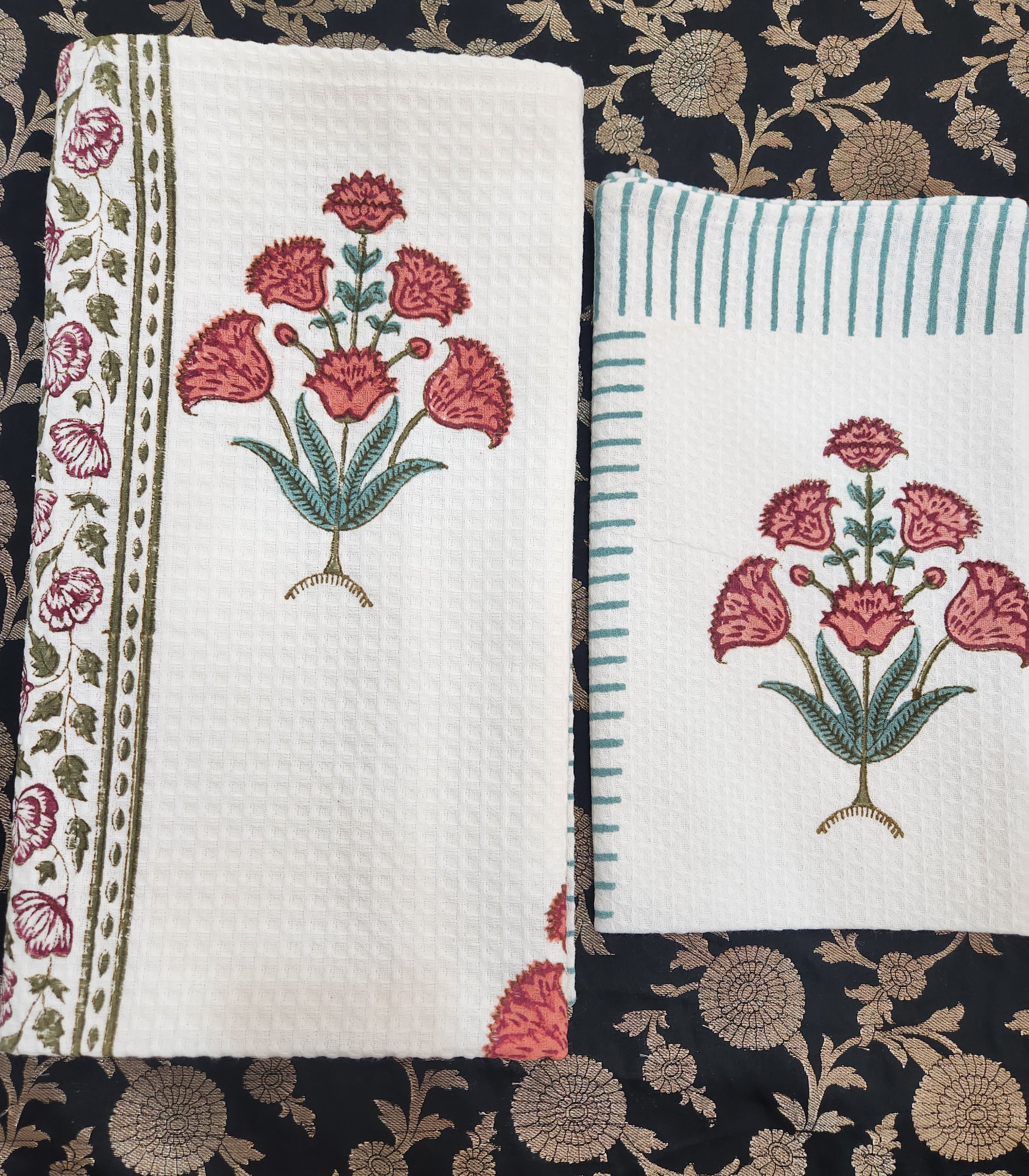 HANDBLOCKED BODY TOWEL / HAND TOWEL