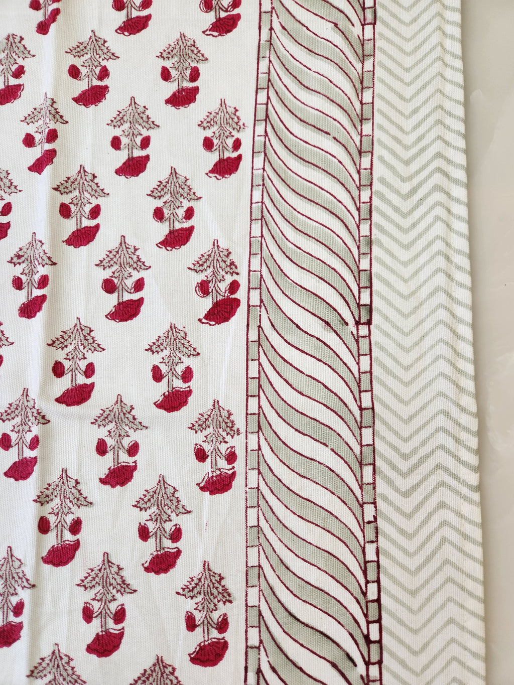 HANDBLOCK TABLE COVER 4 SEATER