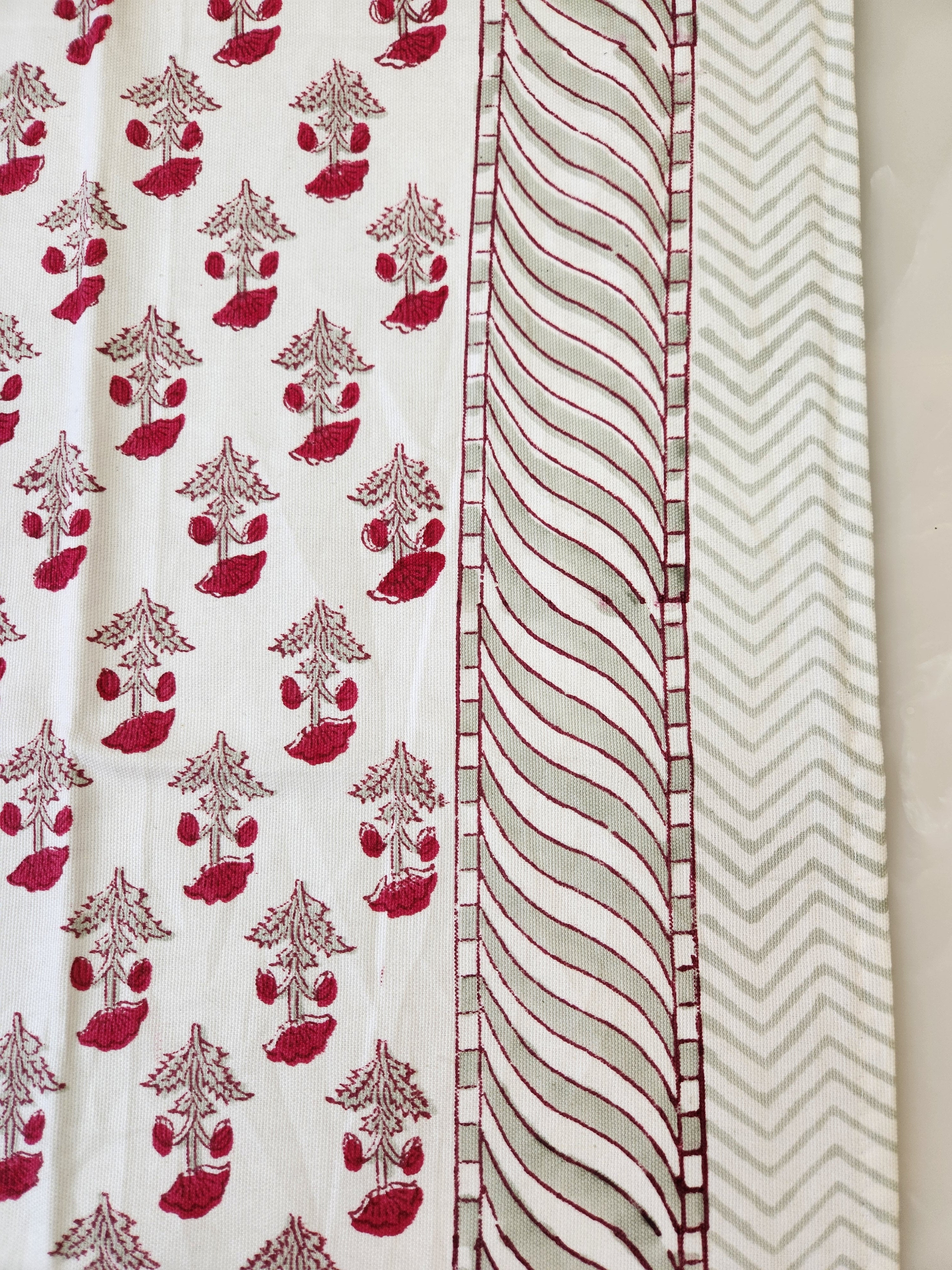 HANDBLOCK TABLE COVER 4 SEATER