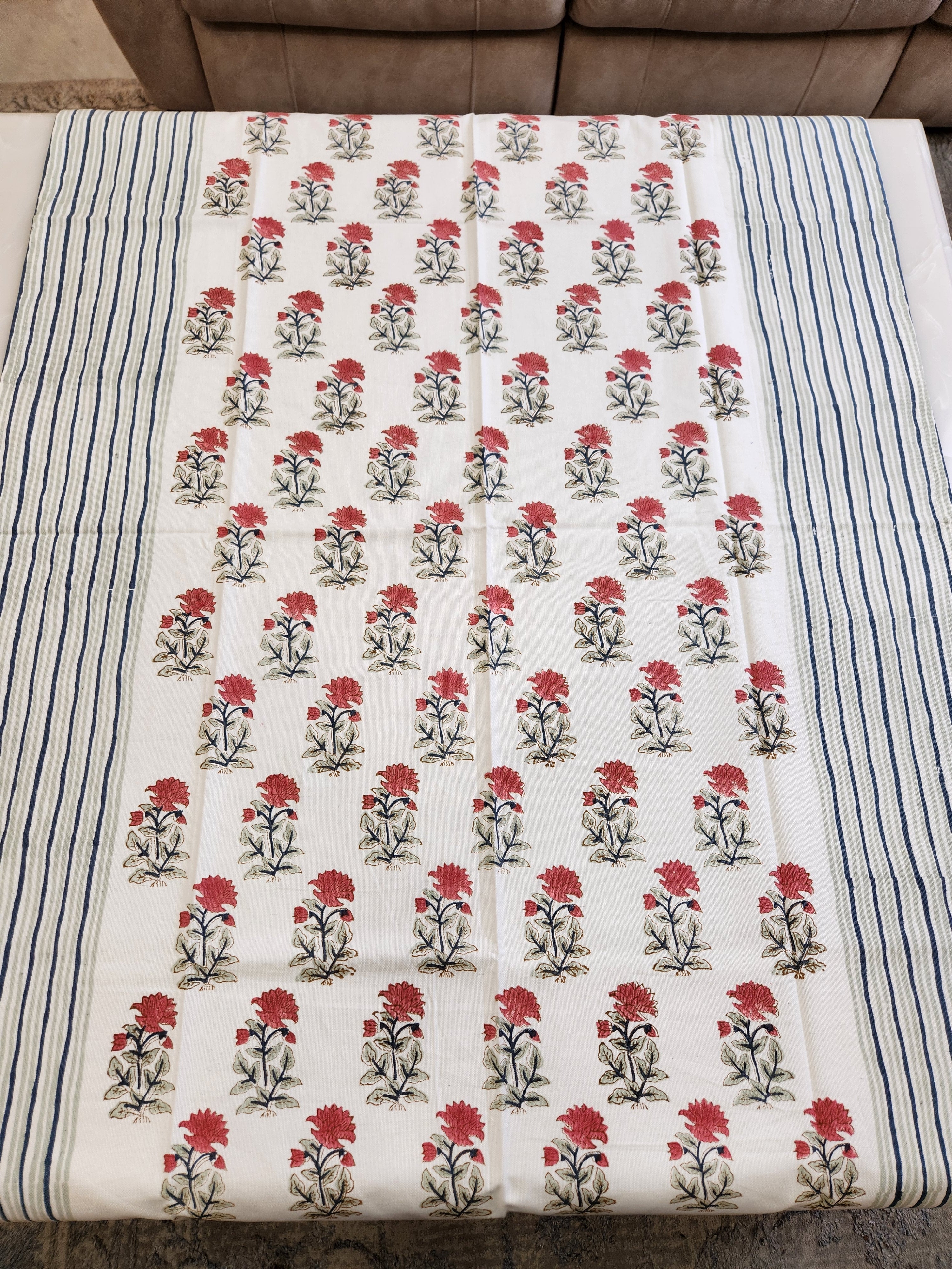 HANDBLOCK TABLE COVER 4 SEATER