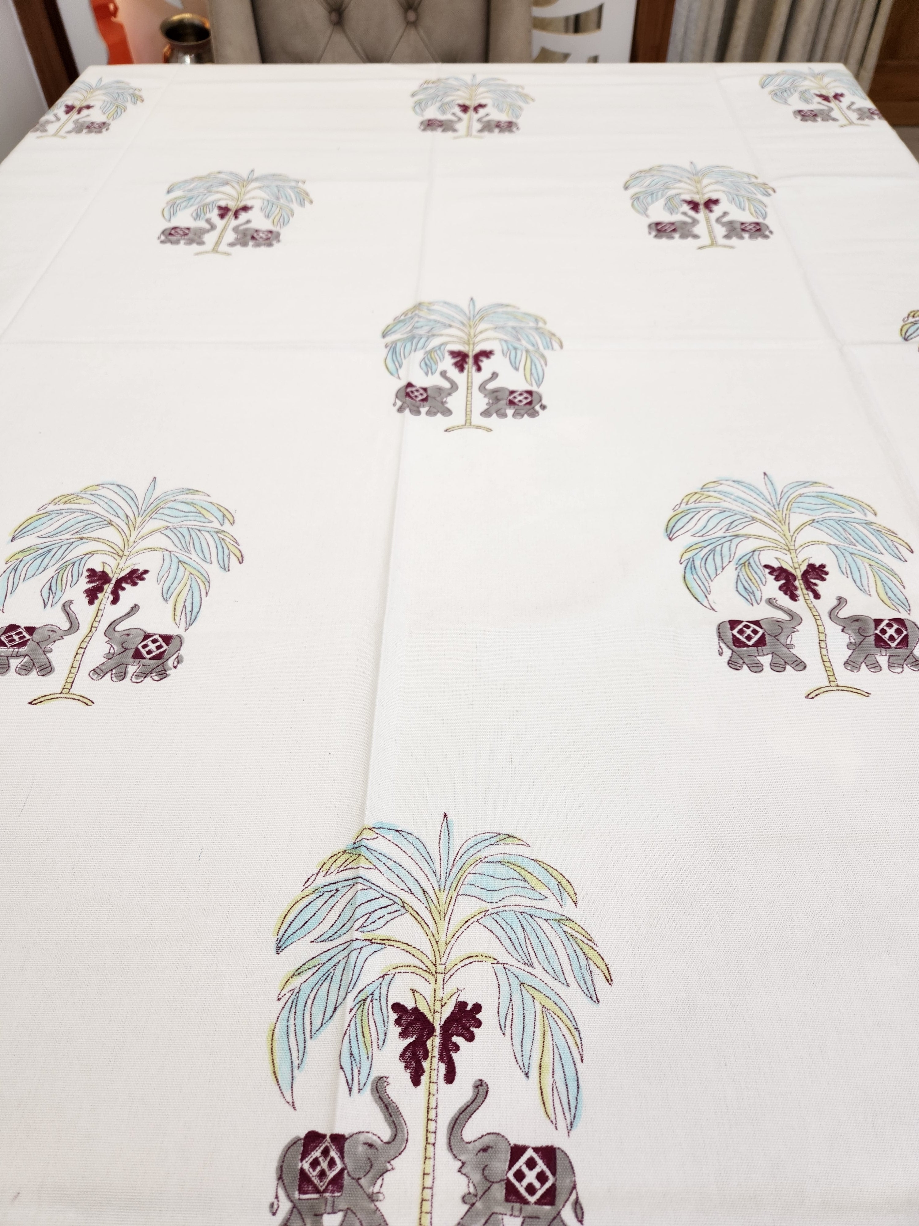 HANDBLOCK TABLE COVER 8 SEATER