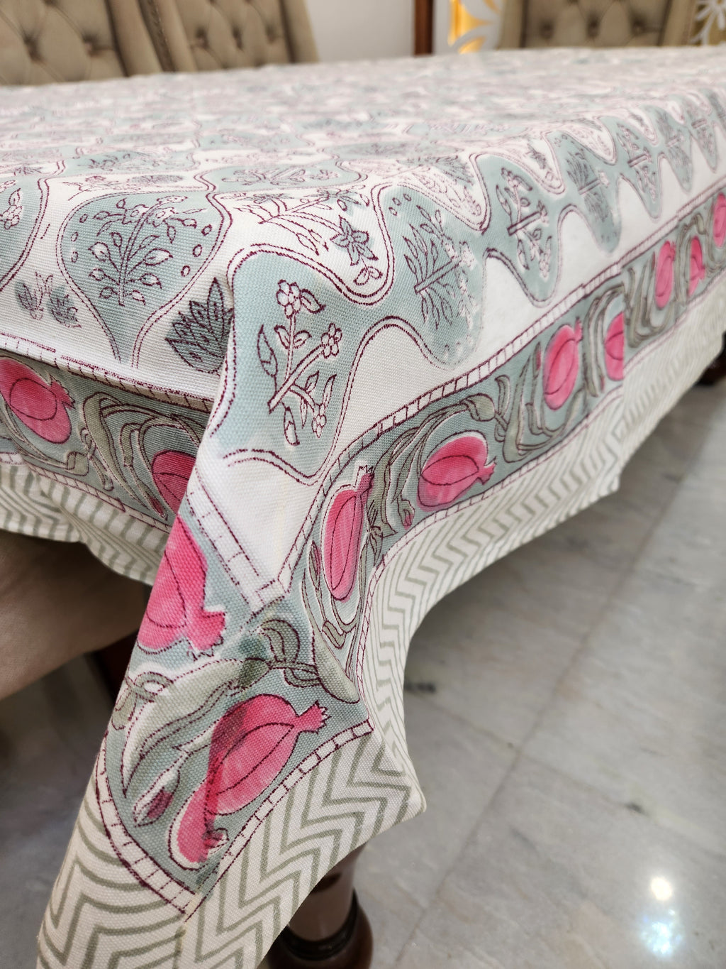 HANDBLOCK TABLE COVER 8 SEATER