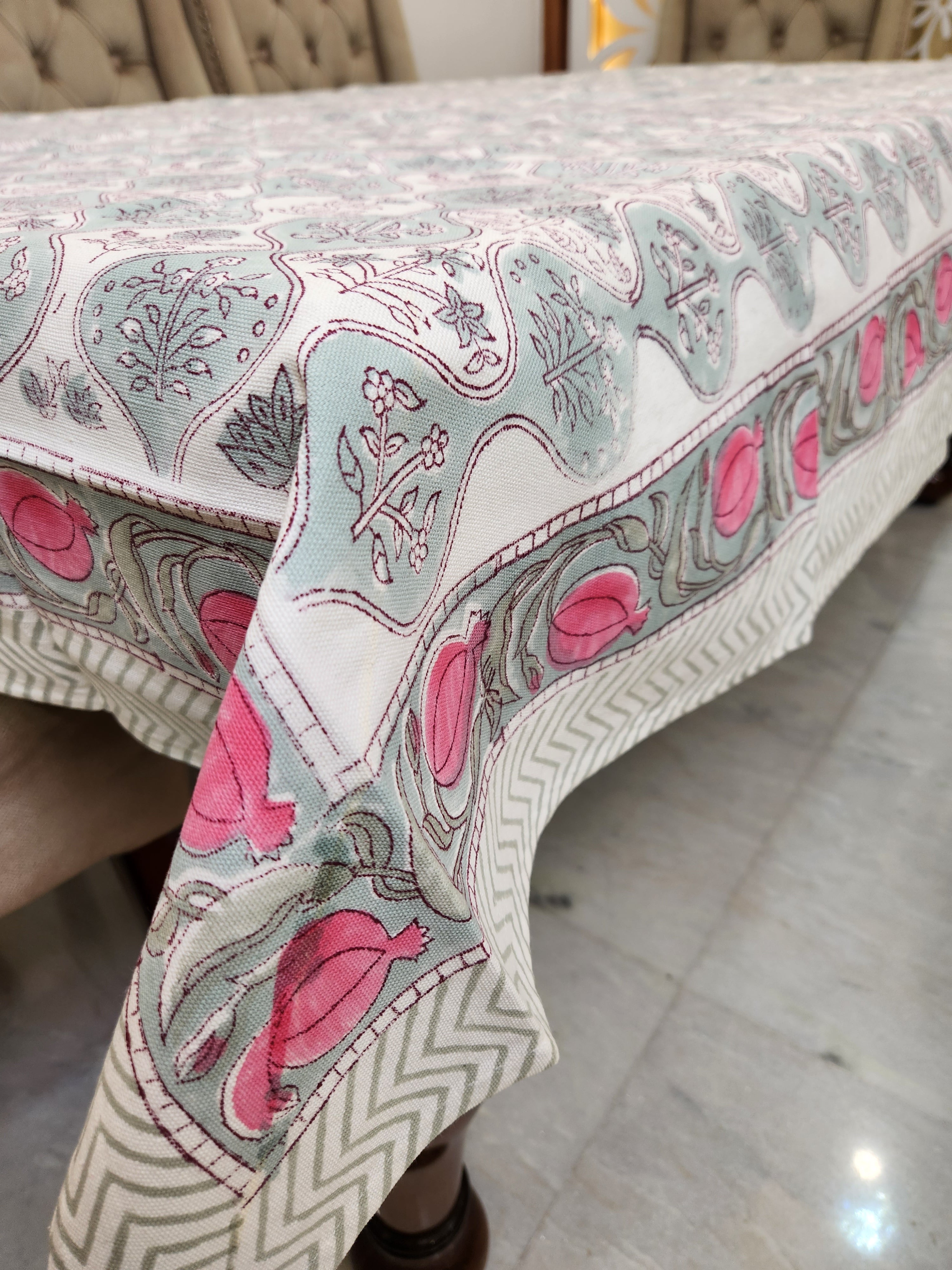 HANDBLOCK TABLE COVER 8 SEATER