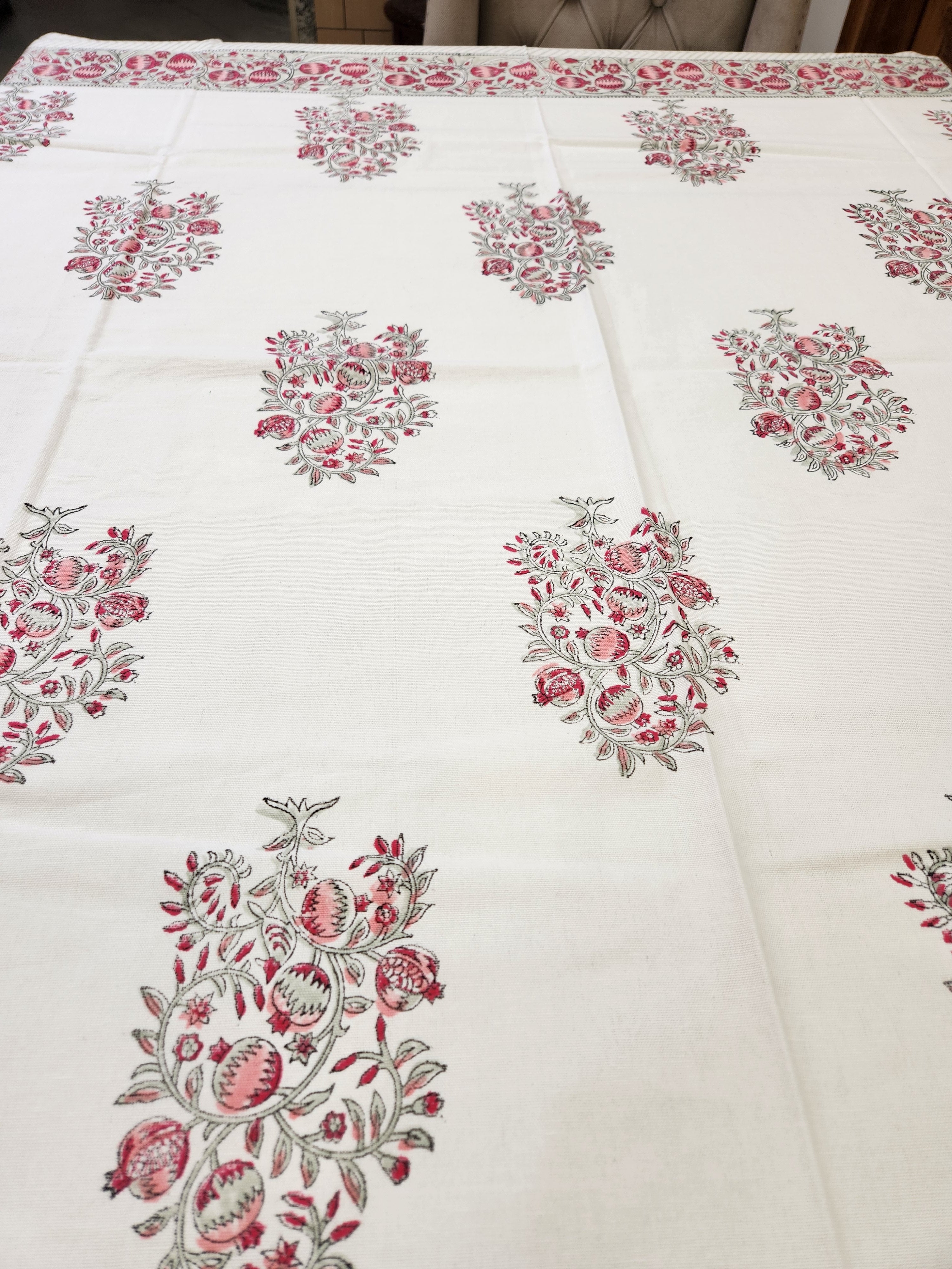 HANDBLOCK TABLE COVER 8 SEATER