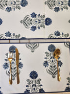 TABLE RUNNER AND TABLE MATS SET
