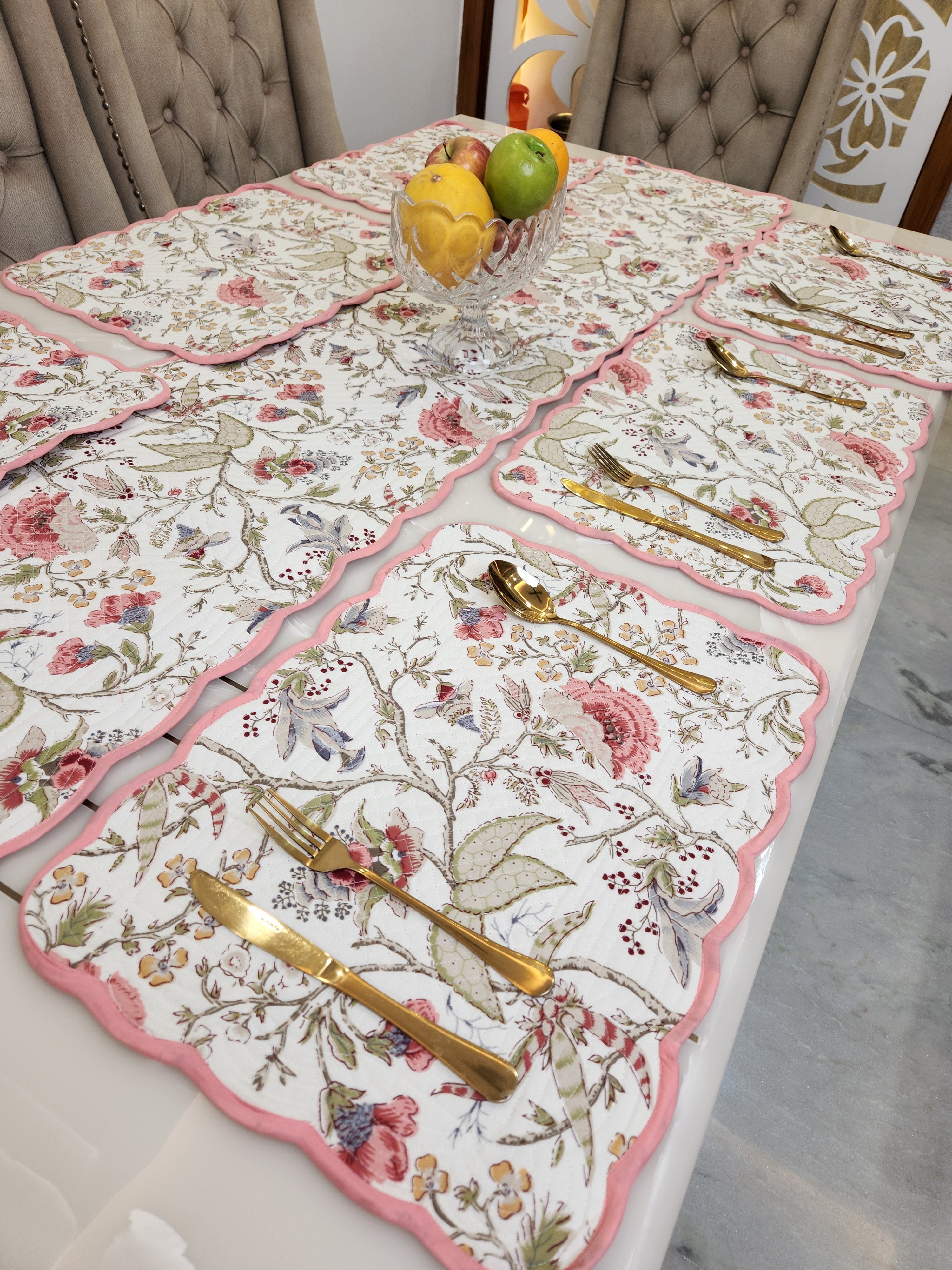 REVERSIBLE QUILTED TABLE RUNNER AND MATS