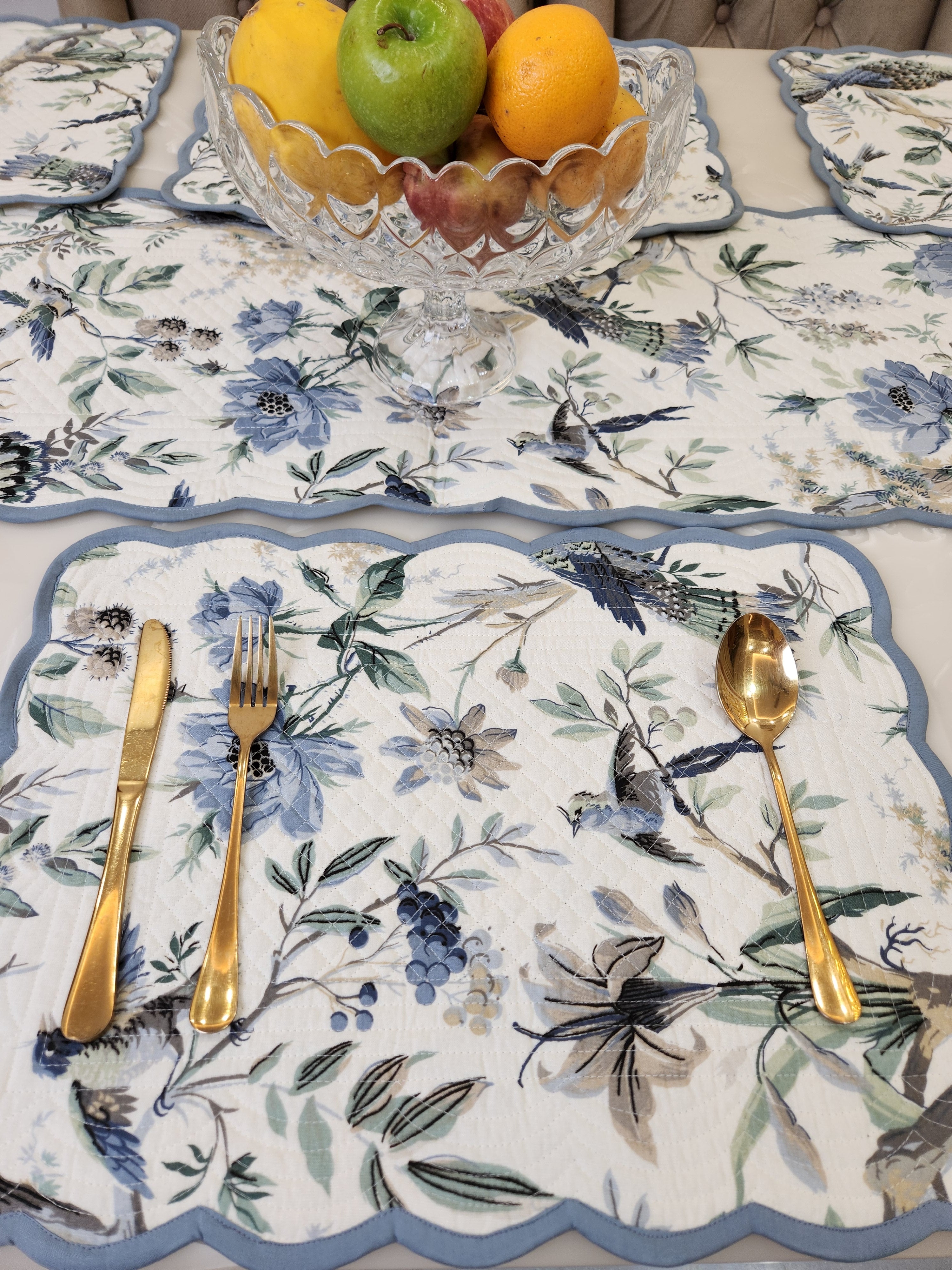 REVERSIBLE QUILTED TABLE RUNNER AND MATS