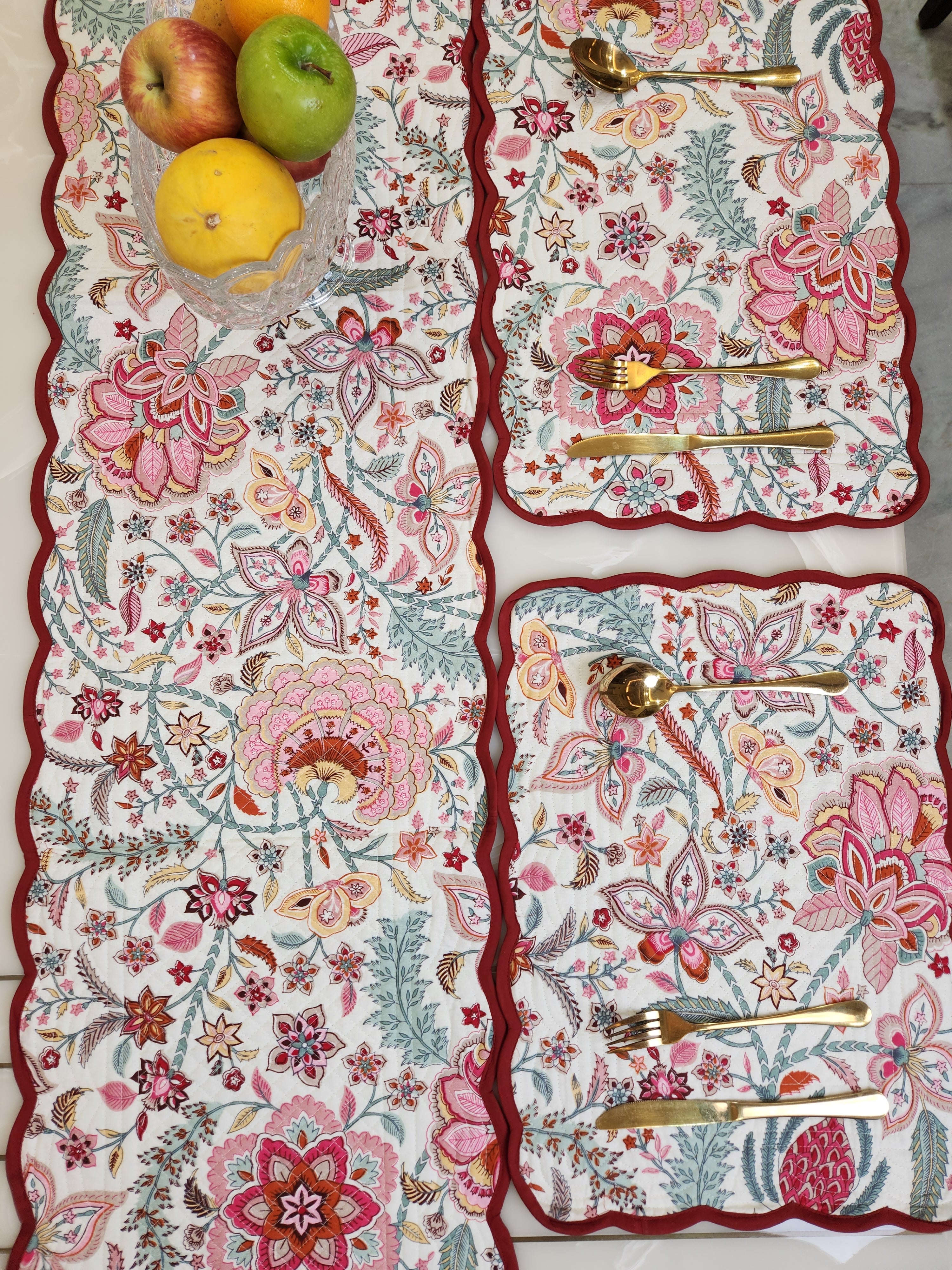 REVERSIBLE QUILTED TABLE RUNNER AND MATS