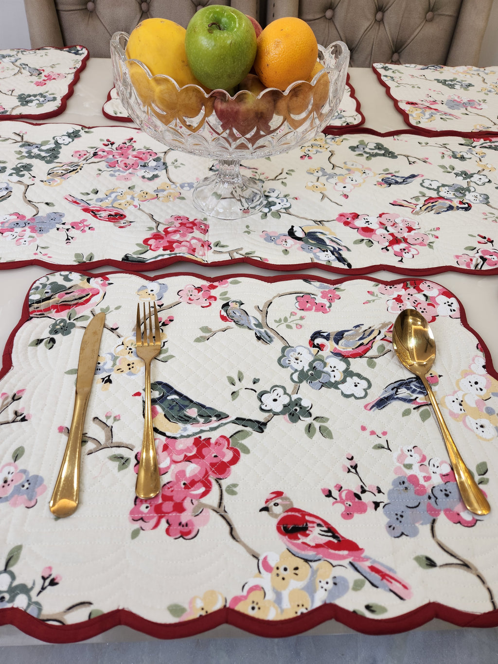 REVERSIBLE QUILTED TABLE RUNNER AND MATS