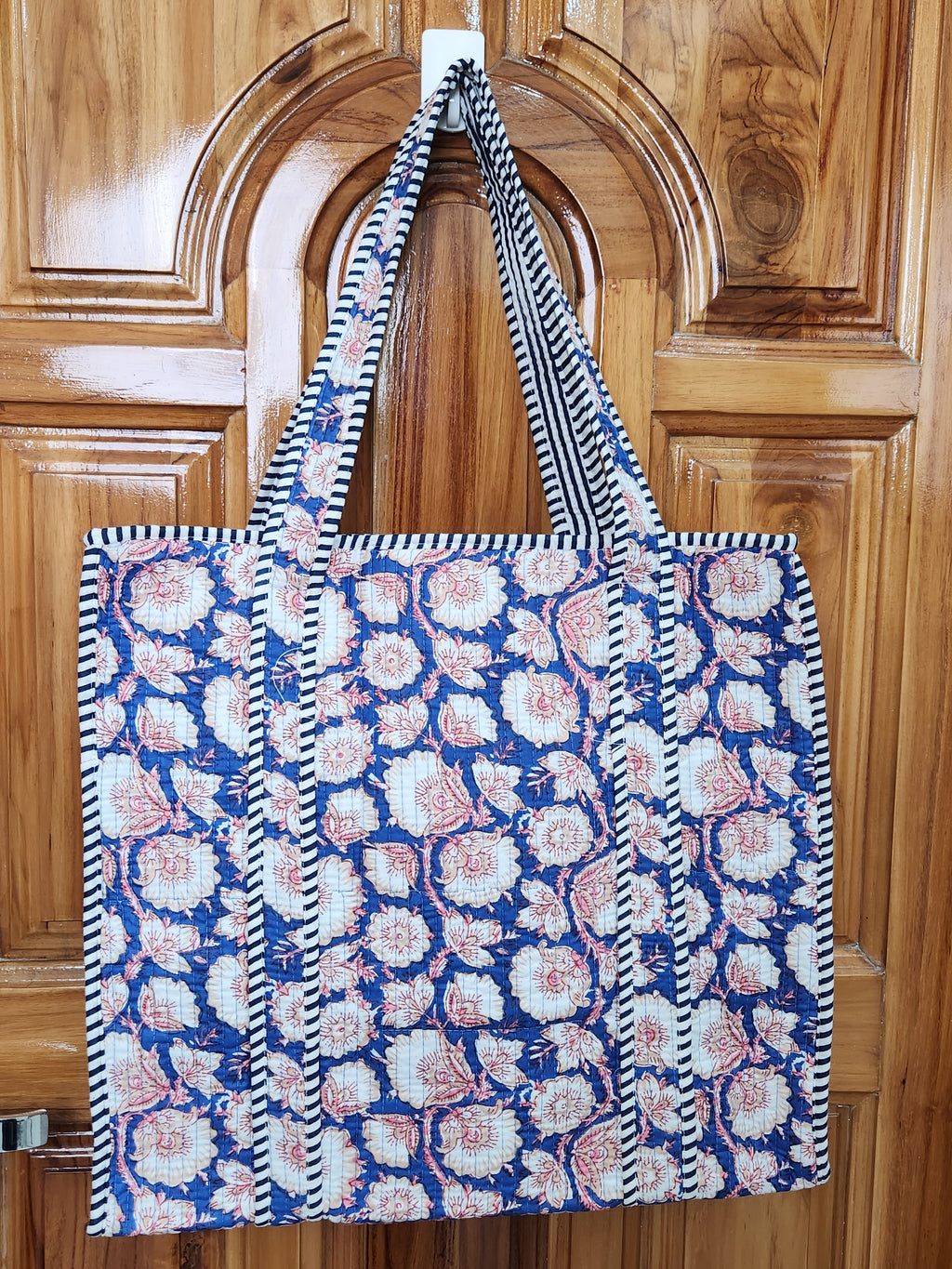 TOTE BAG with zipper
