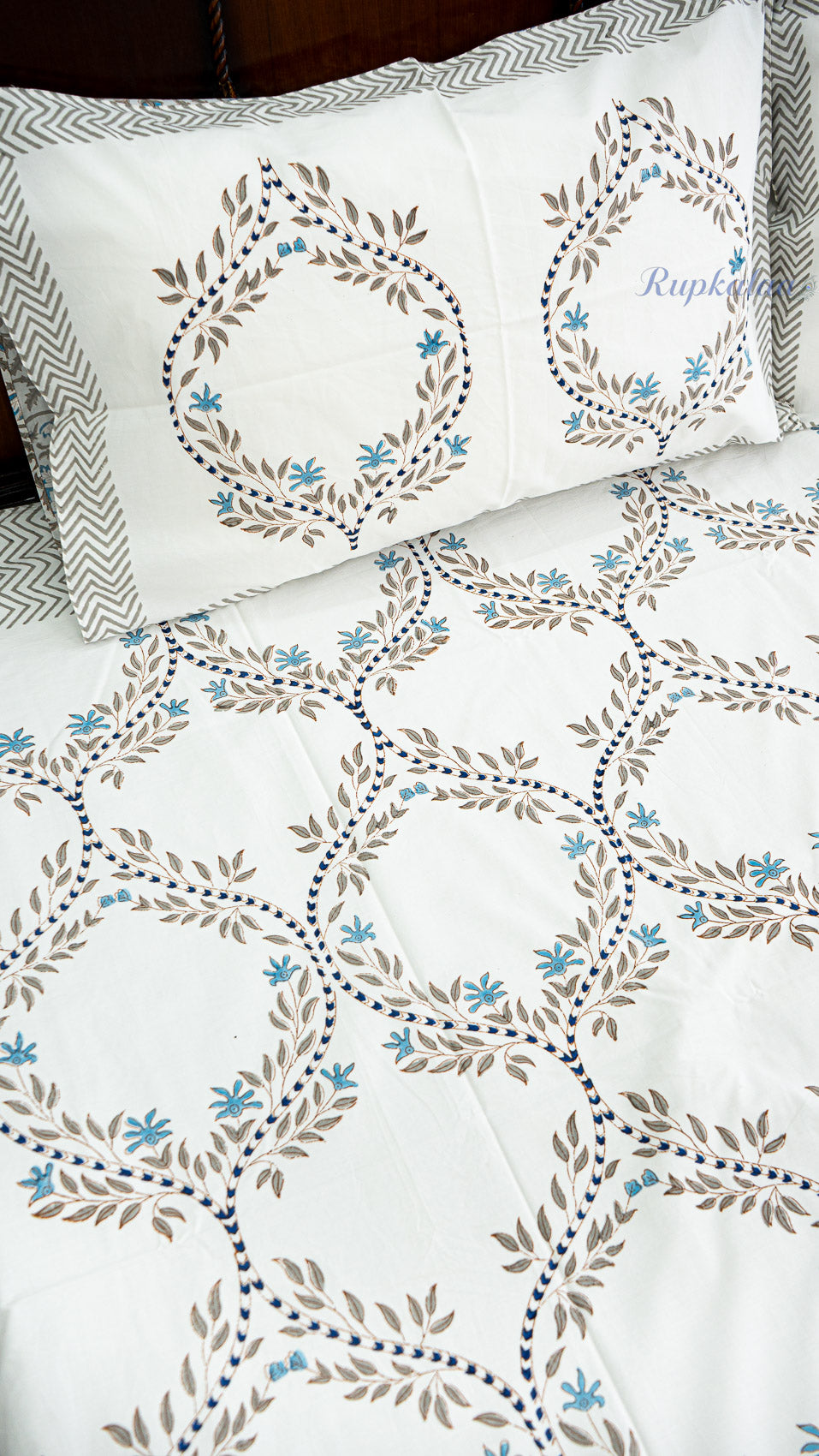 Quiet Jaipur Hand Block Printed Cotton Bedsheet with Two Pillow Covers