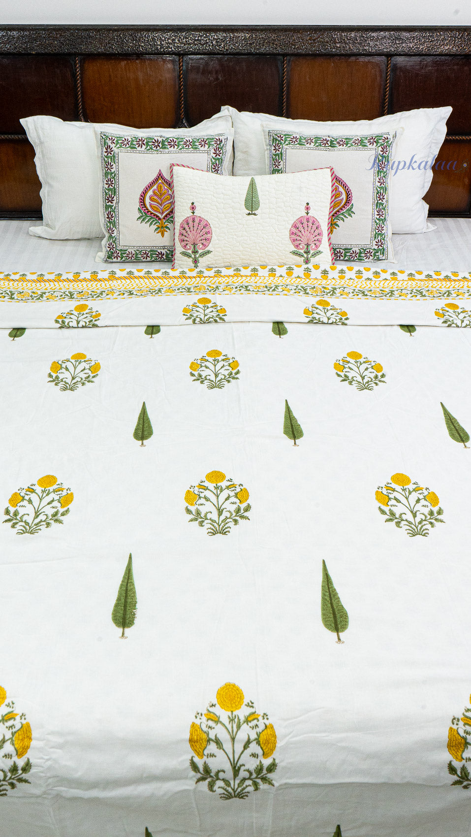Sunlit Meadow Reversible Double Bed Mulmul Dohar