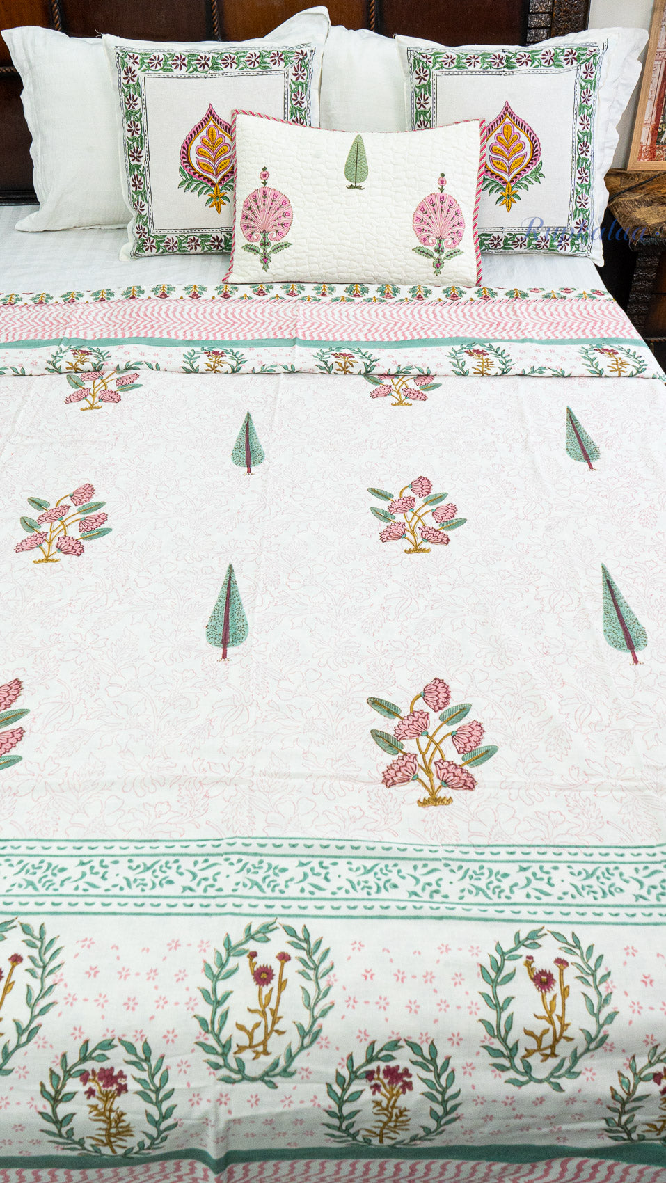 Velvet Petals Reversible Single Bed Mulmul Dohar