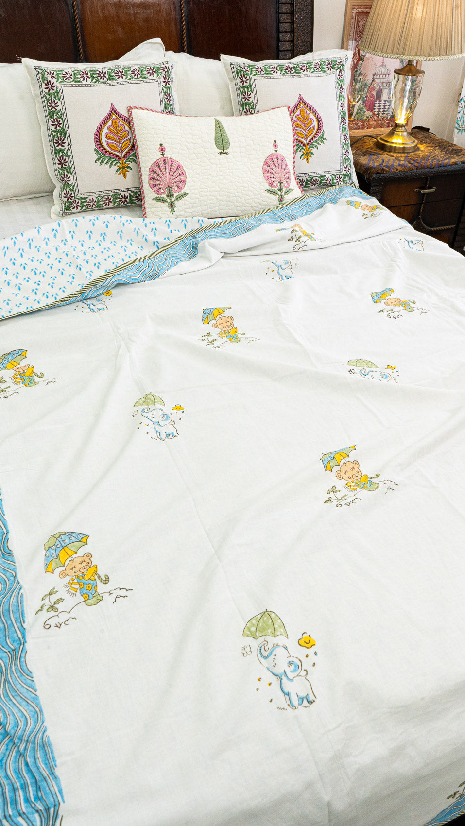 Gaj & Bhalu Reversible Single Bed Mulmul Dohar