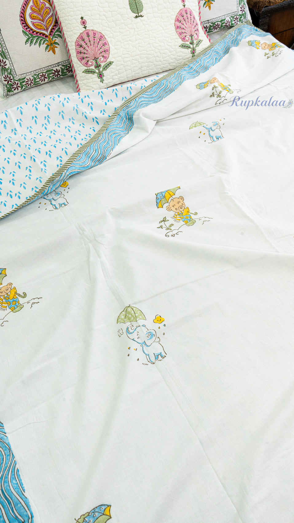 Gaj & Bhalu Reversible Single Bed Mulmul Dohar