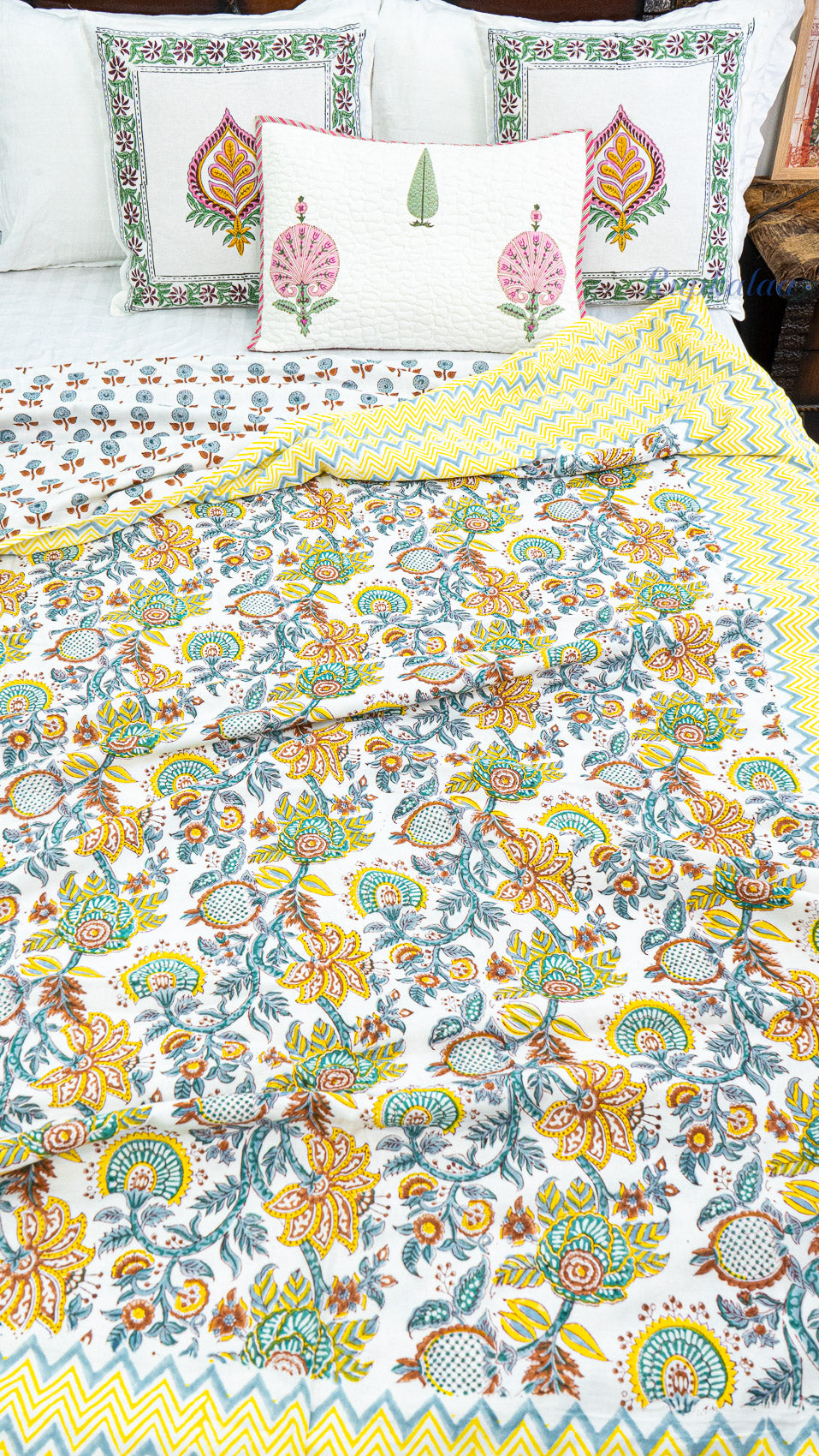 Bahaar Bagh Reversible Single Bed Mulmul Dohar