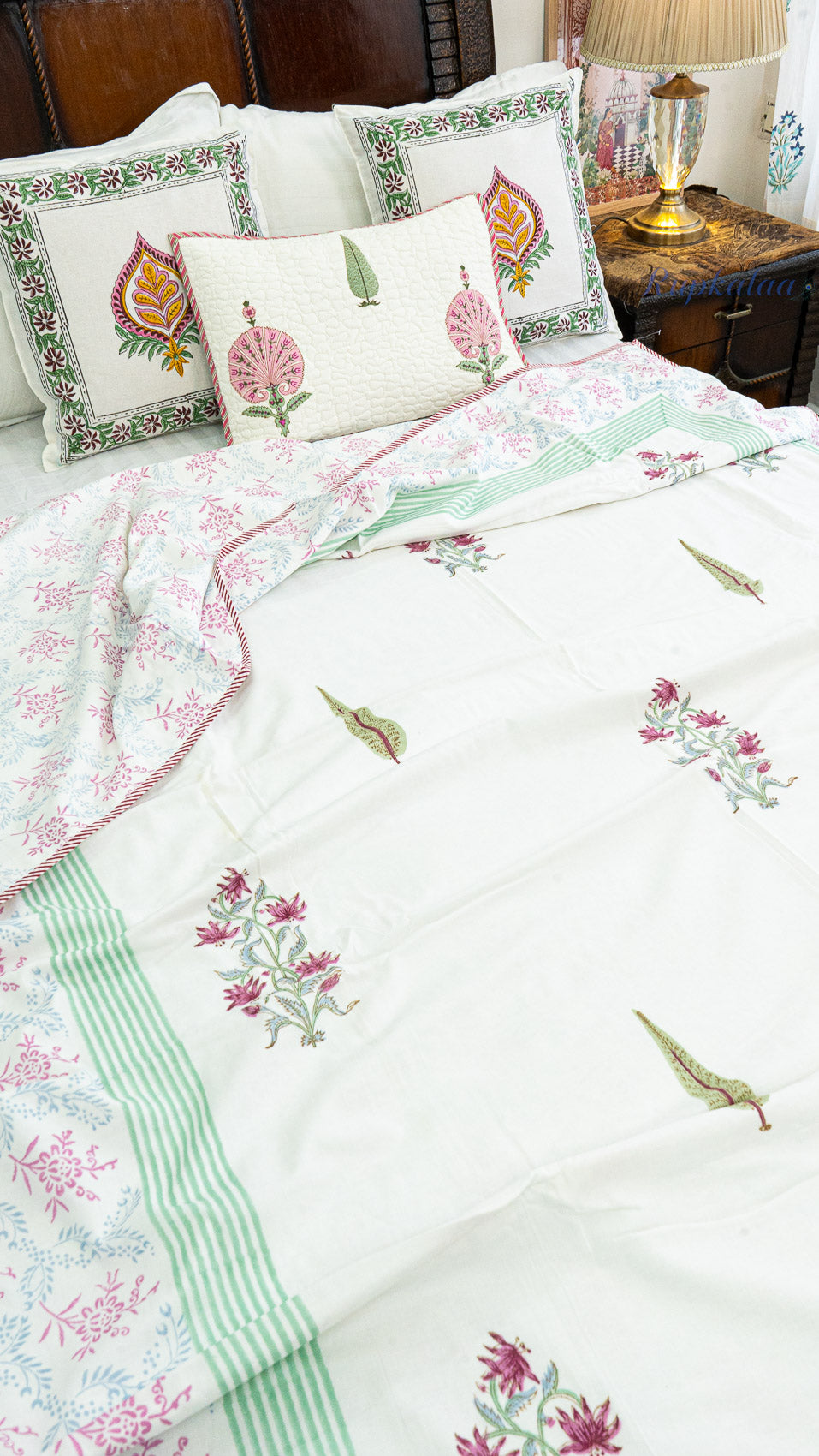 Layered Blooms Reversible Single Bed Mulmul Dohar