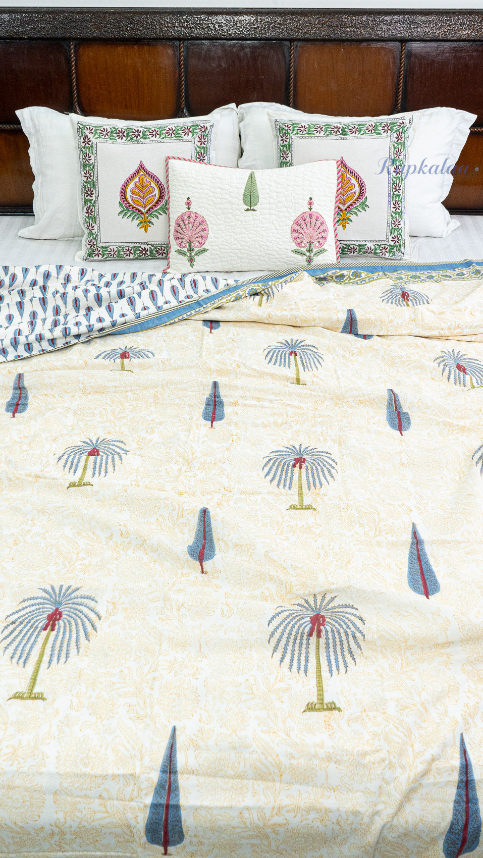 Royal Web Reversible Double Bed Mulmul Dohar