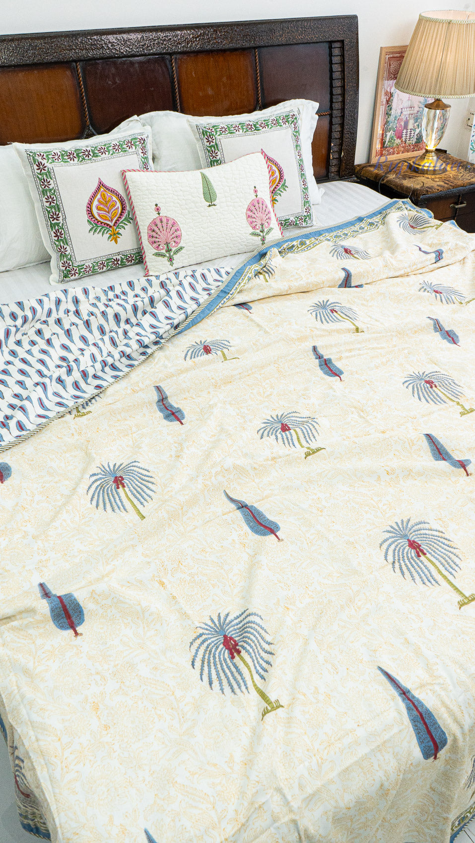 Royal Web Reversible Double Bed Mulmul Dohar