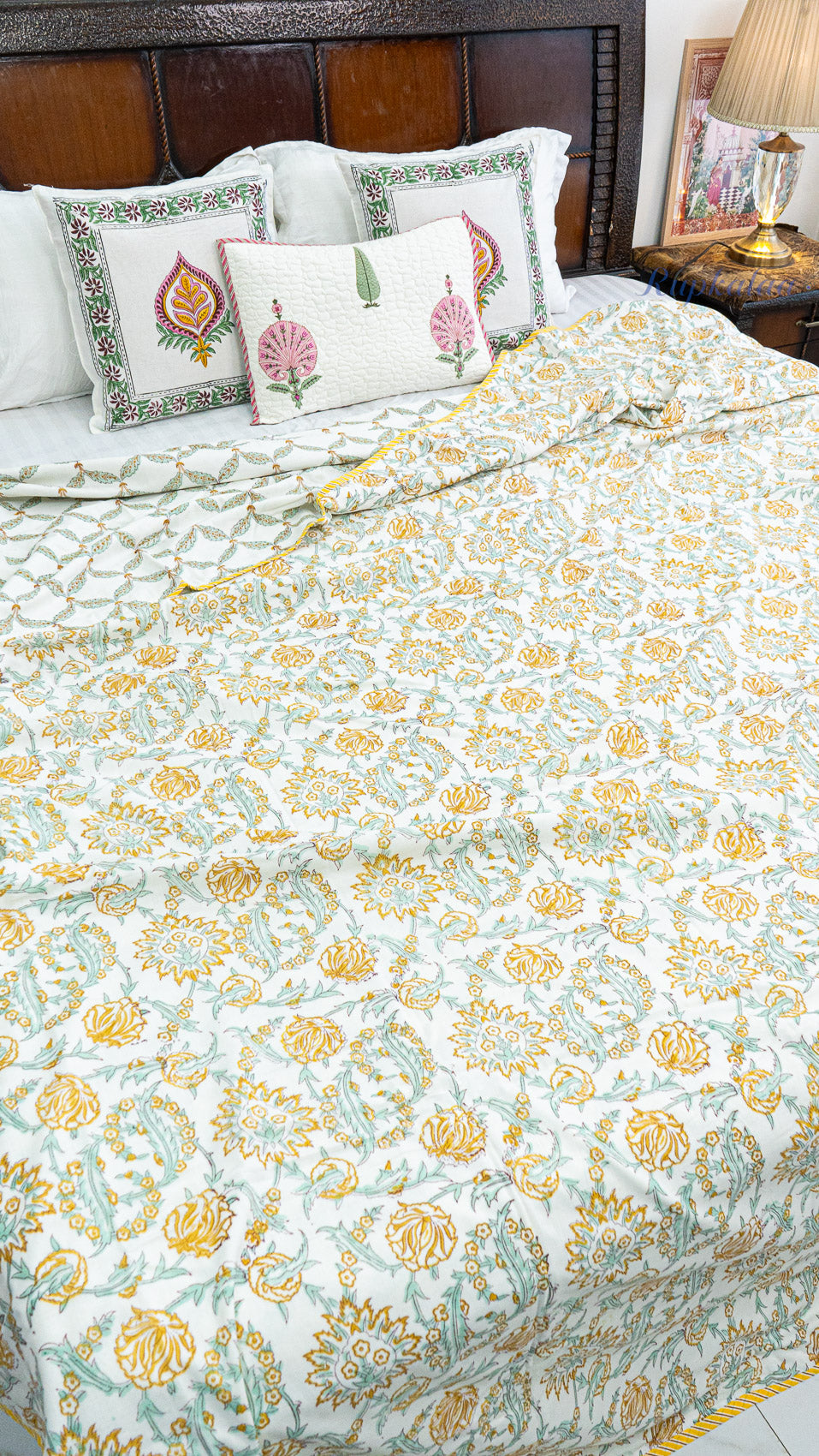 Bahaar Bagh Reversible Double Bed Mulmul Dohar