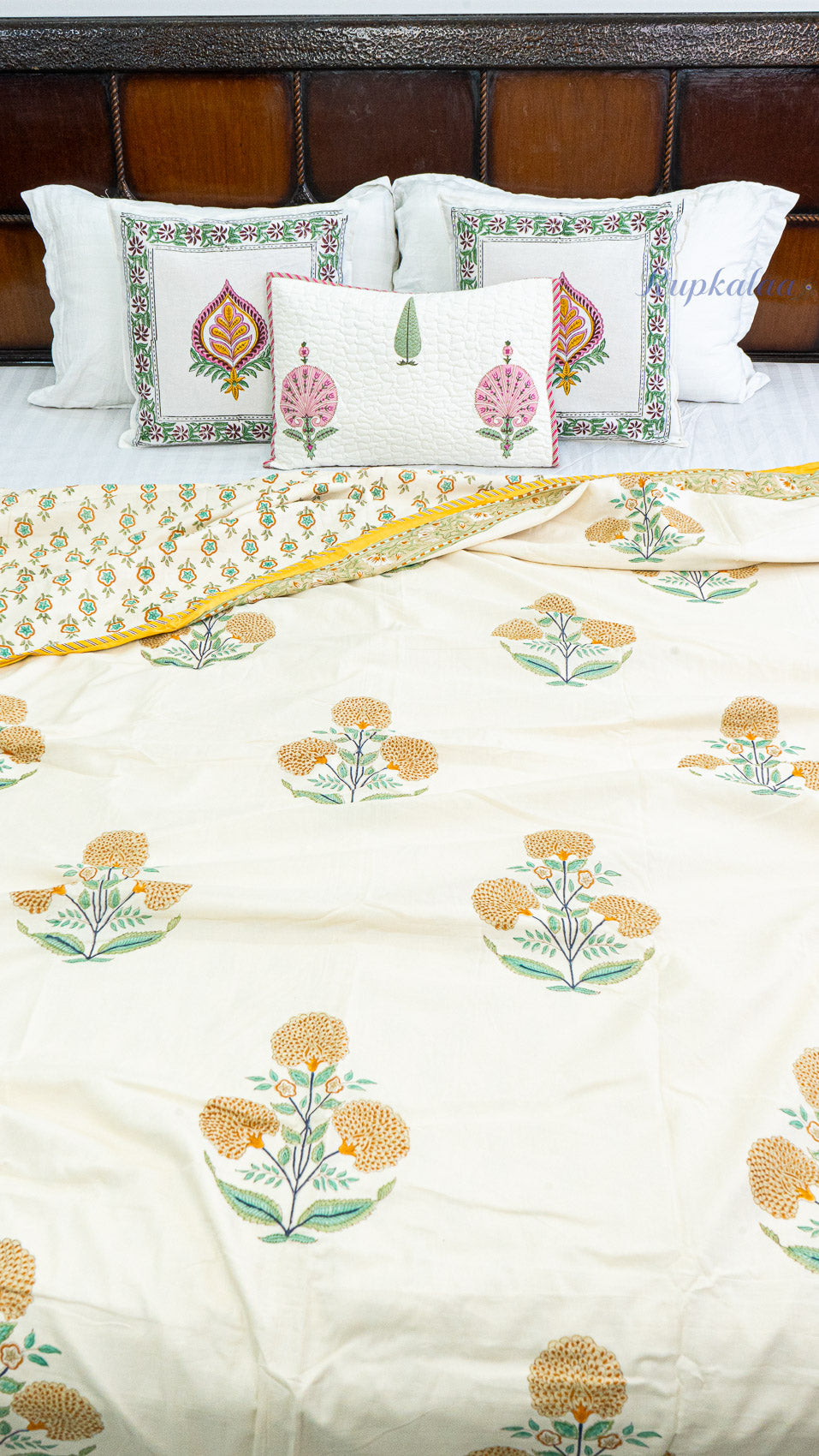 Golden Drift Reversible Double Bed Mulmul Dohar (Cream Base)