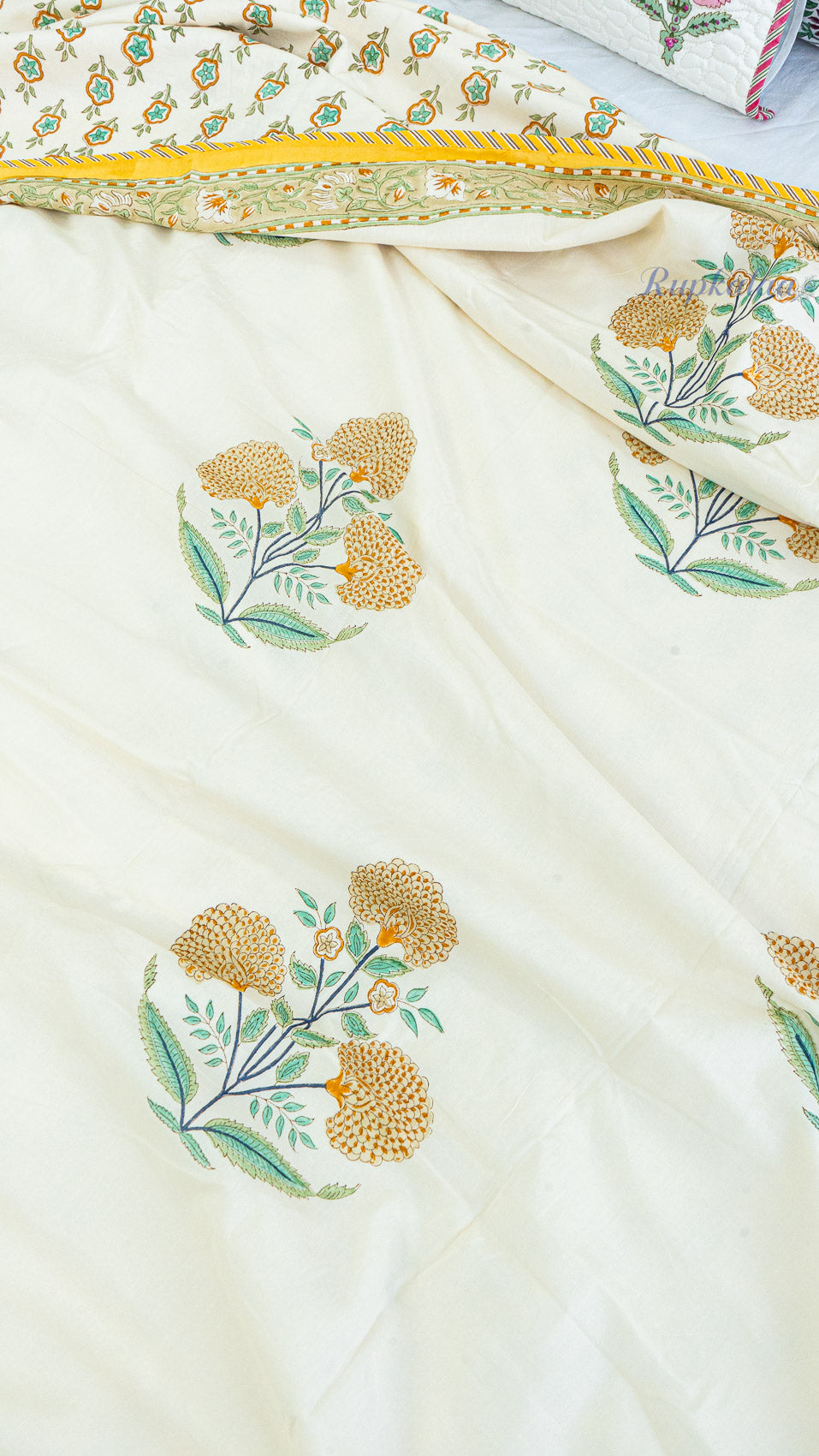 Golden Drift Reversible Double Bed Mulmul Dohar (Cream Base)