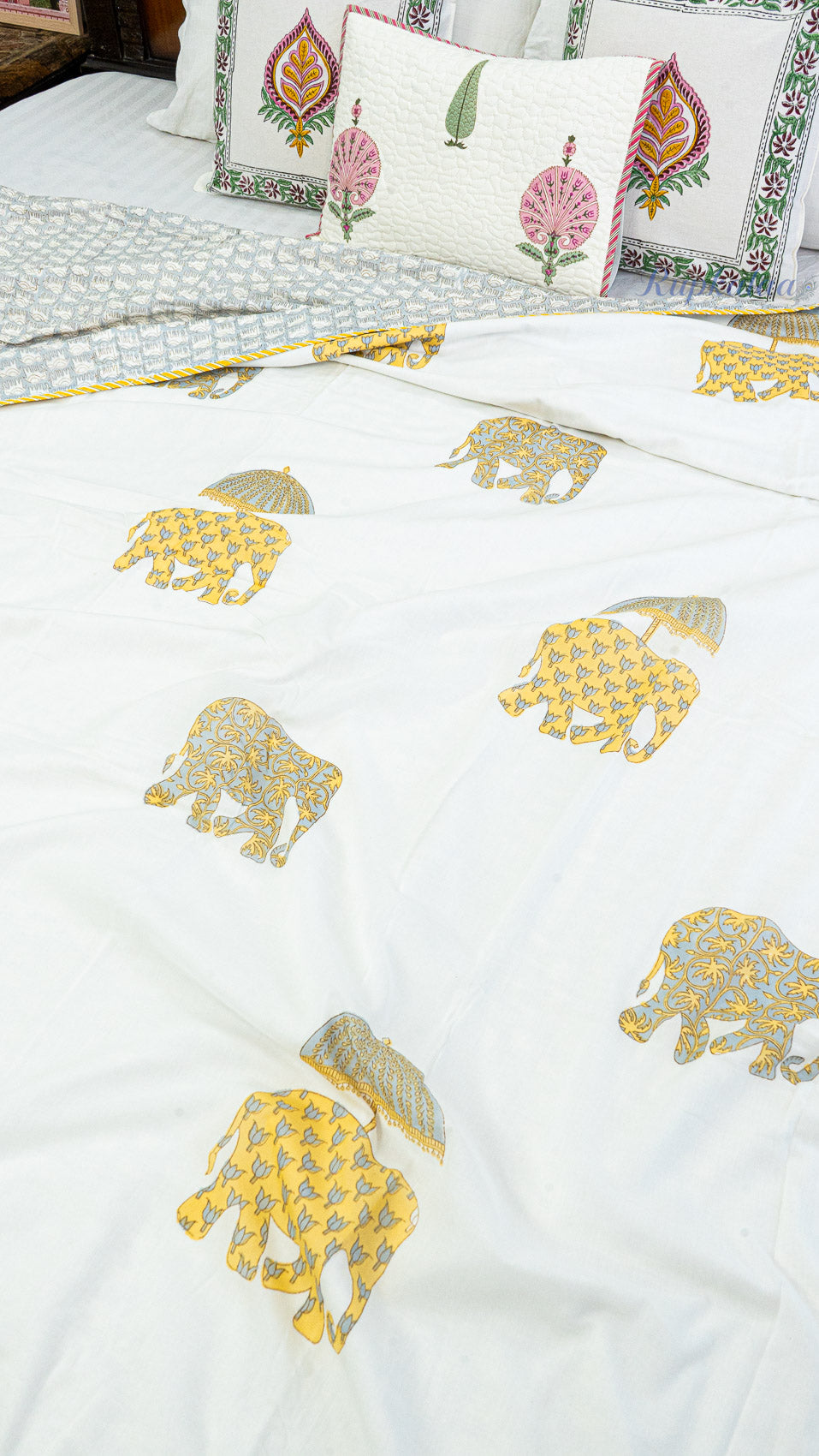 Gaj Kunj Reversible Double Bed Mulmul Dohar