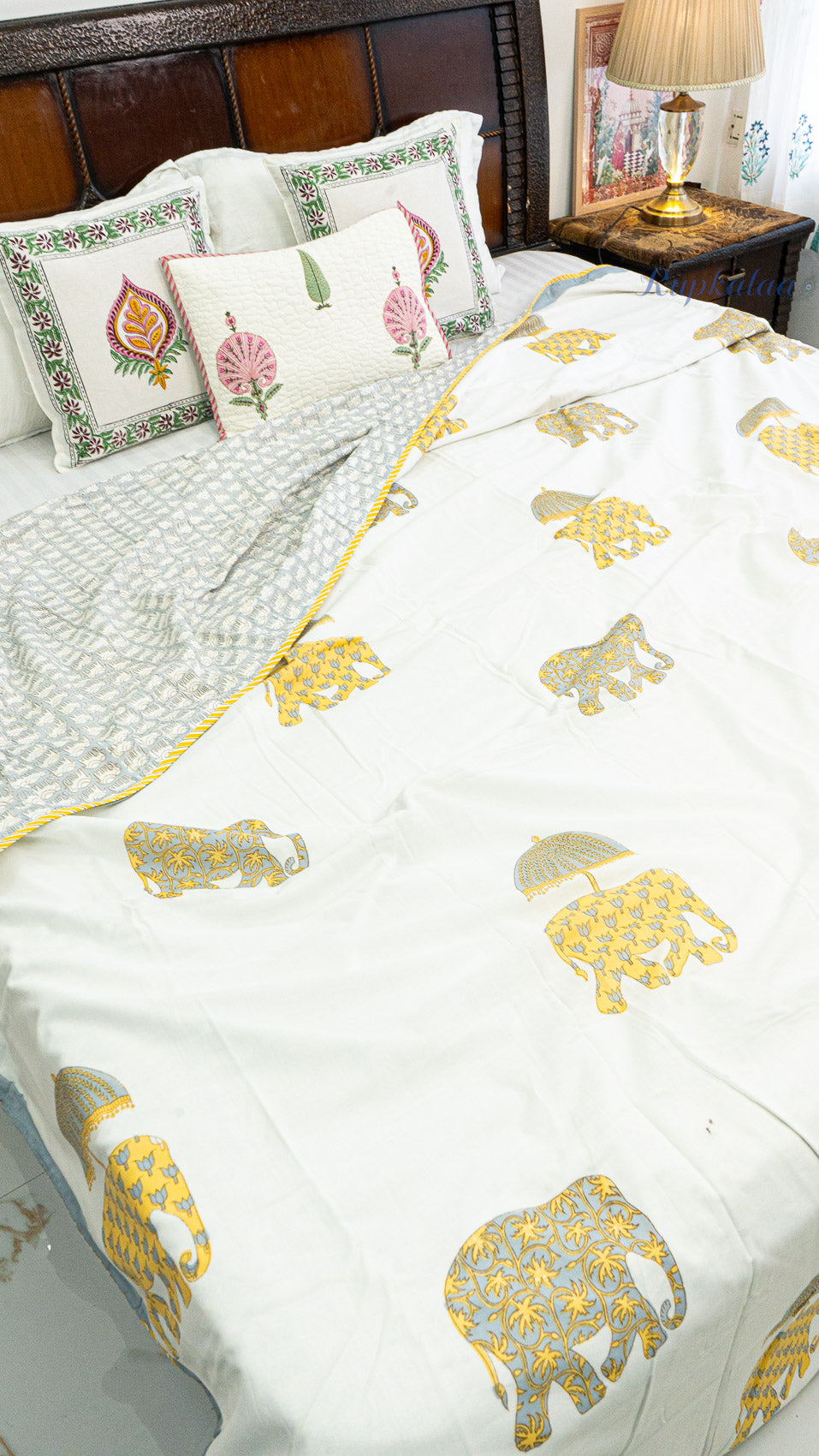 Gaj Kunj Reversible Double Bed Mulmul Dohar