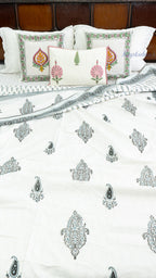 Aakar Reversible Double Bed Mulmul Dohar