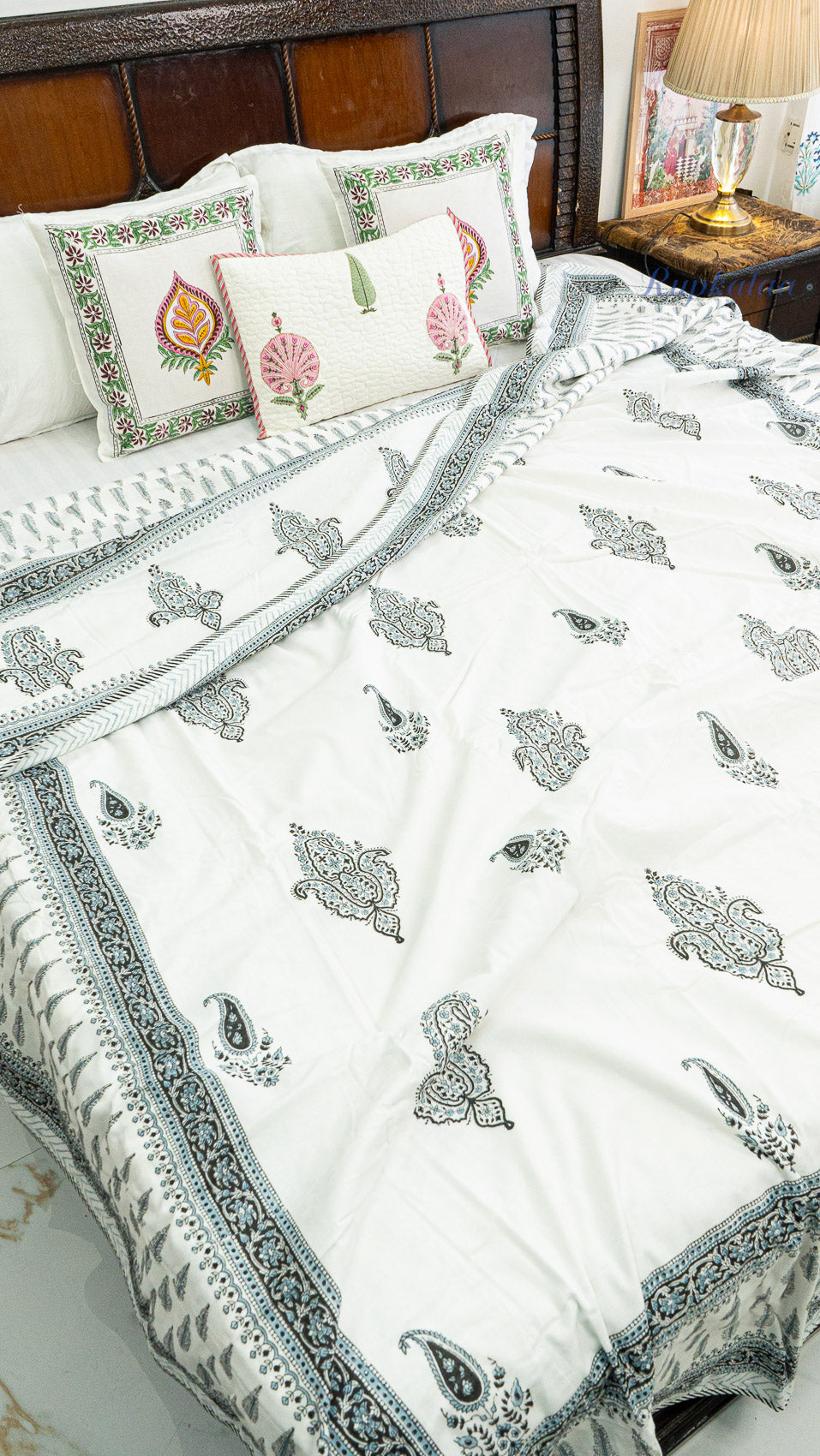 Aakar Reversible Double Bed Mulmul Dohar