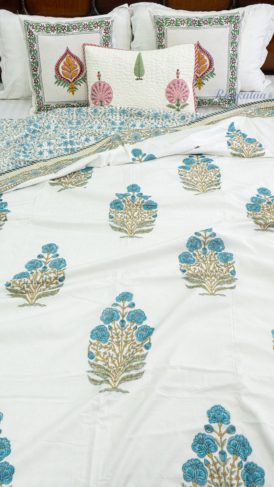 Indigo Whisper Double Bed Mulmul Dohar