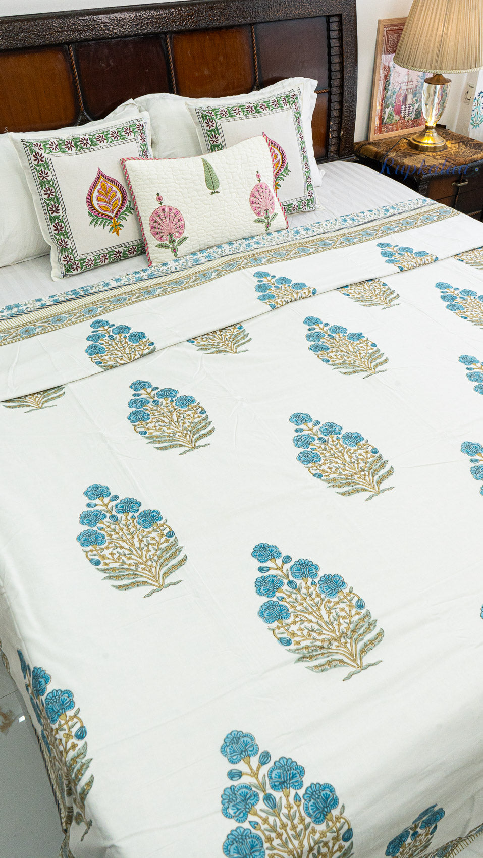 Indigo Whisper Double Bed Mulmul Dohar