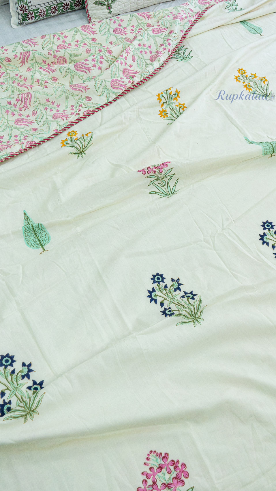 Moonlit Blooms Double Bed Mulmul Dohar (Cream Base)