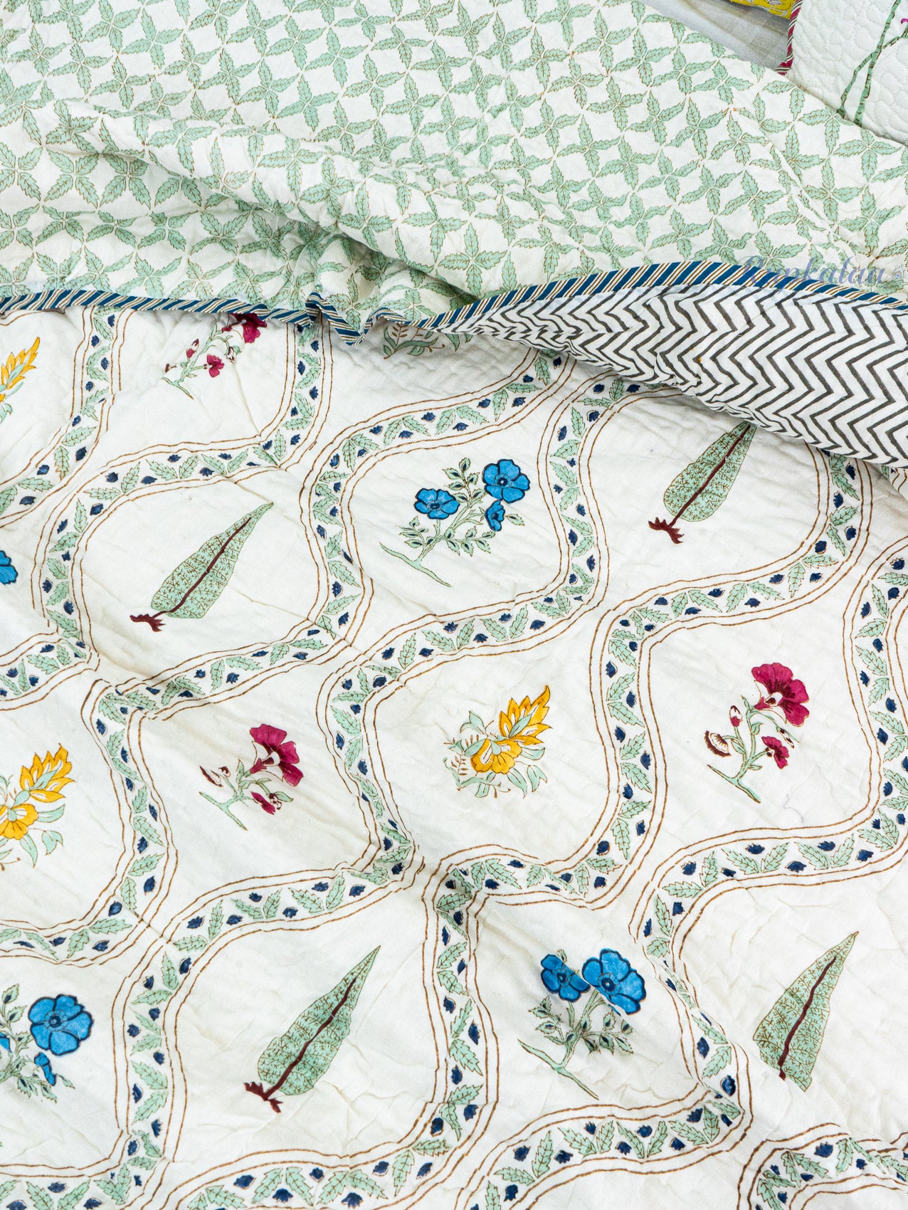 Karigar Bloom Reversible Mulmul Double Bed Quilt