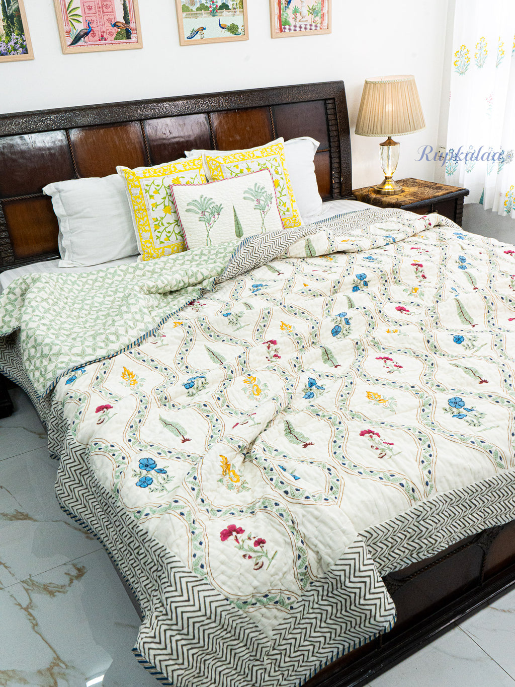 Karigar Bloom Reversible Mulmul Double Bed Quilt