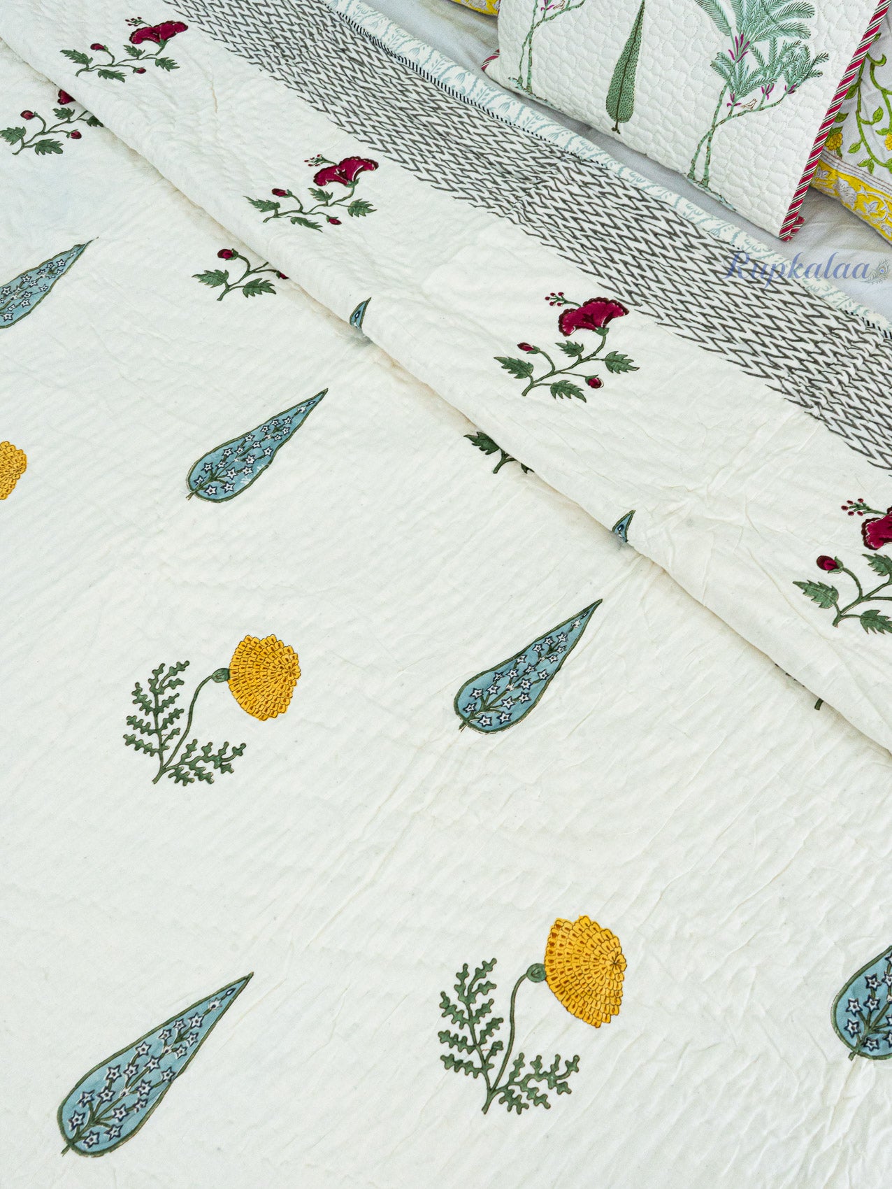 Petals at Ease Reversible Mulmul Double Bed Quilt