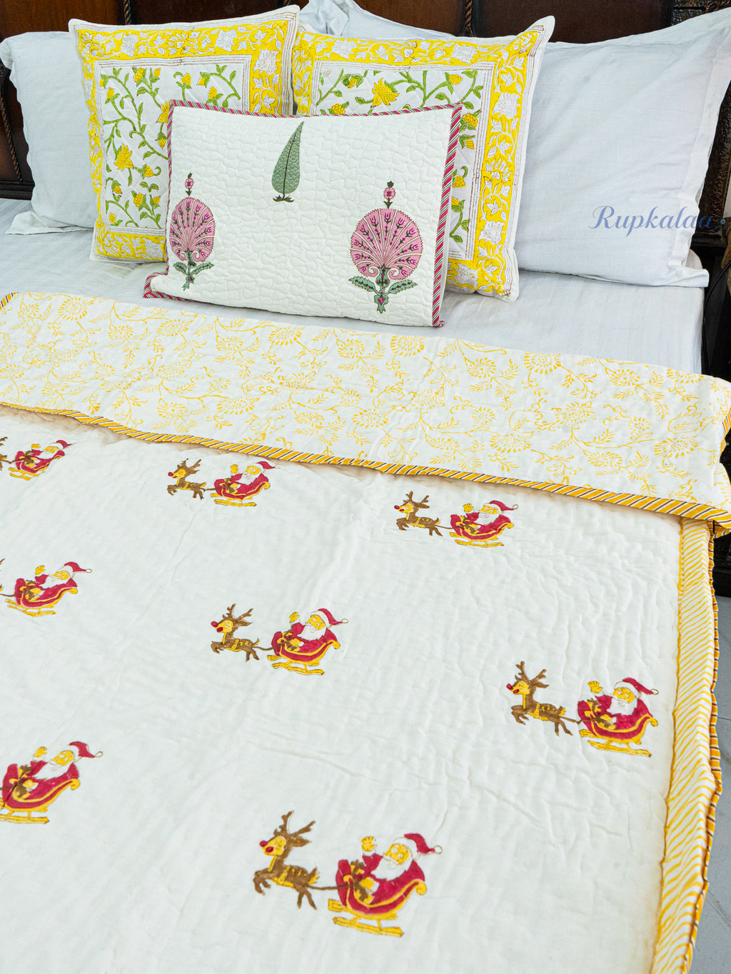 Happy Santa Hand Block Reversible Mulmul Baby Quilt