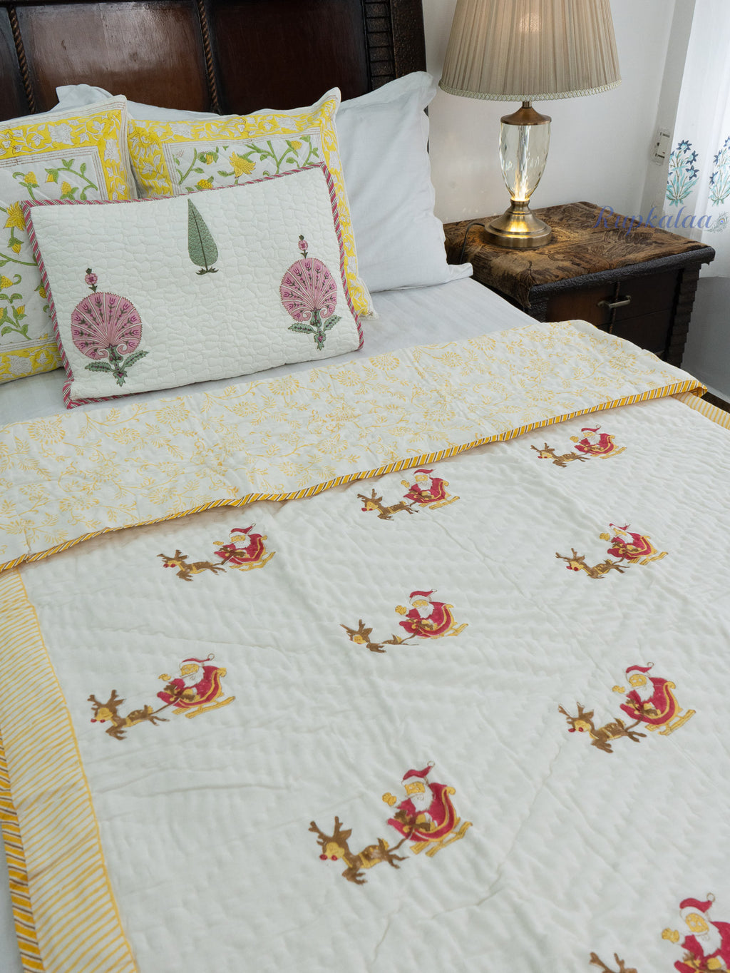 Happy Santa Hand Block Reversible Mulmul Baby Quilt
