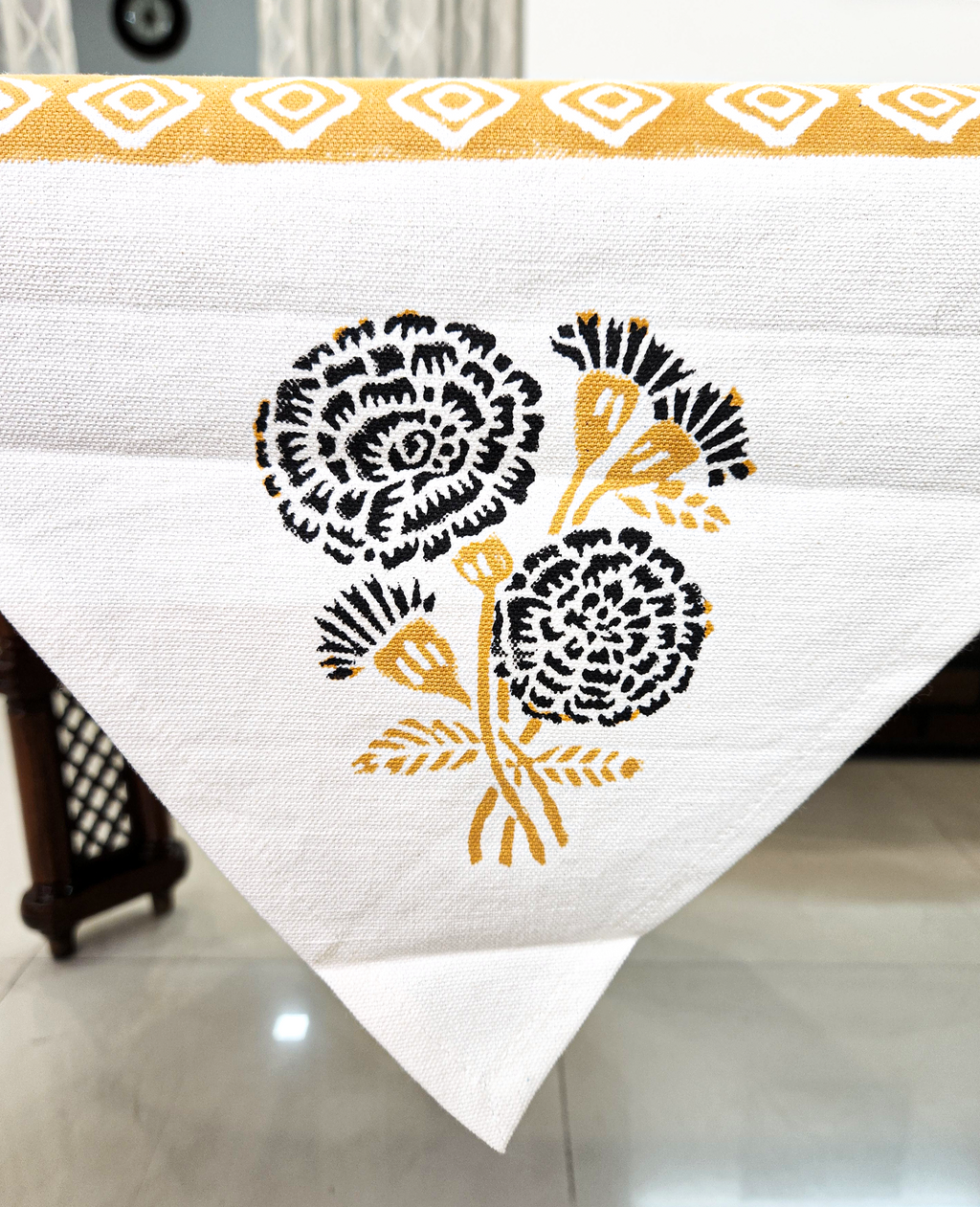 HANDBLOCK PRINTED TABLE RUNNER SIX SEATER
