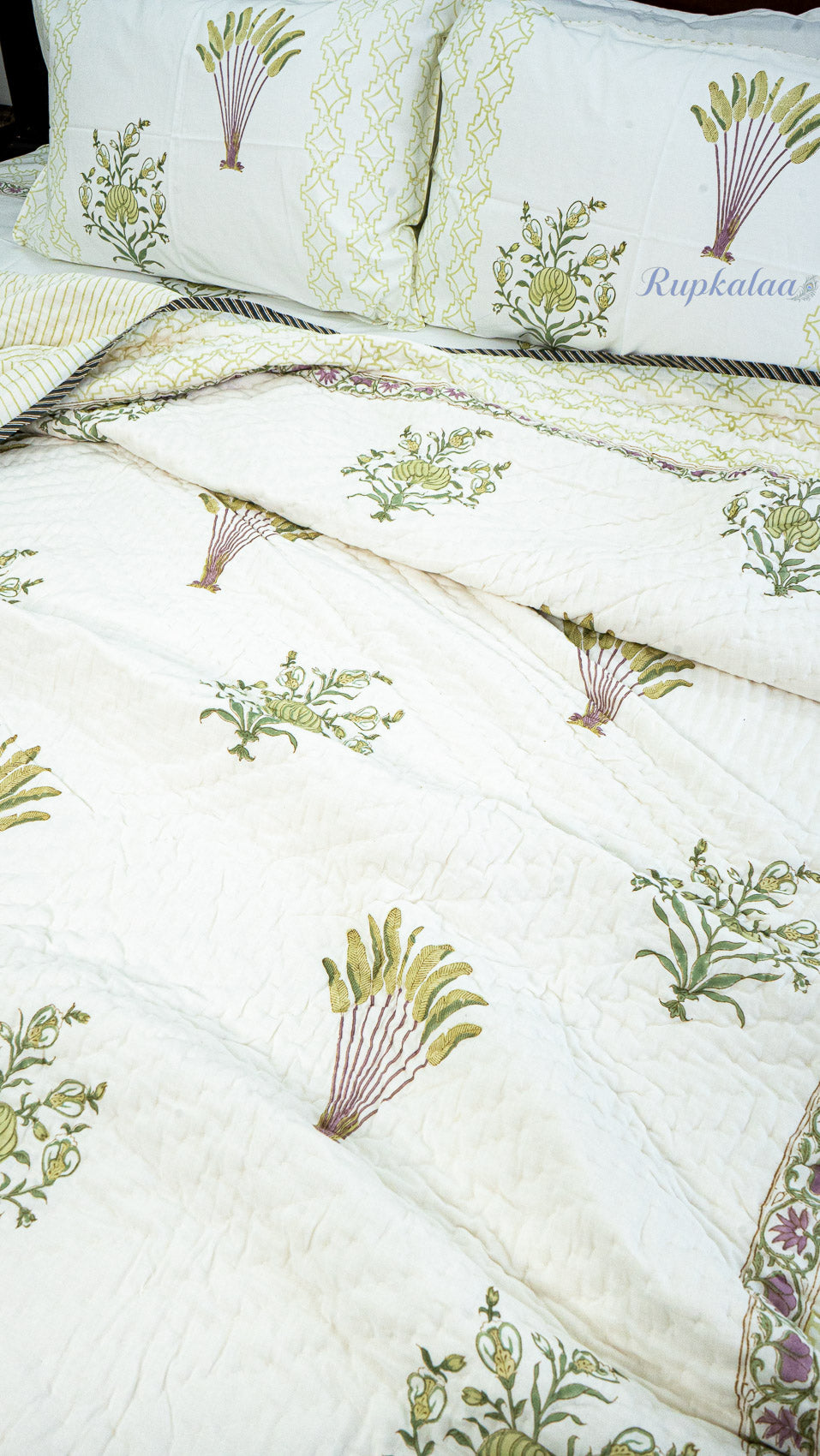 Leaf & Light Quilt and Bedsheet Set