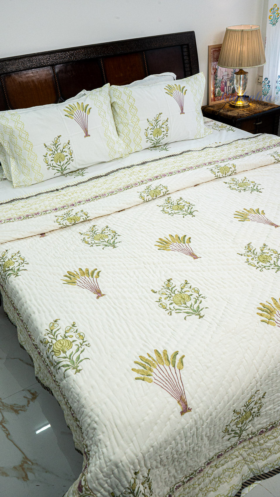 Leaf & Light Quilt and Bedsheet Set