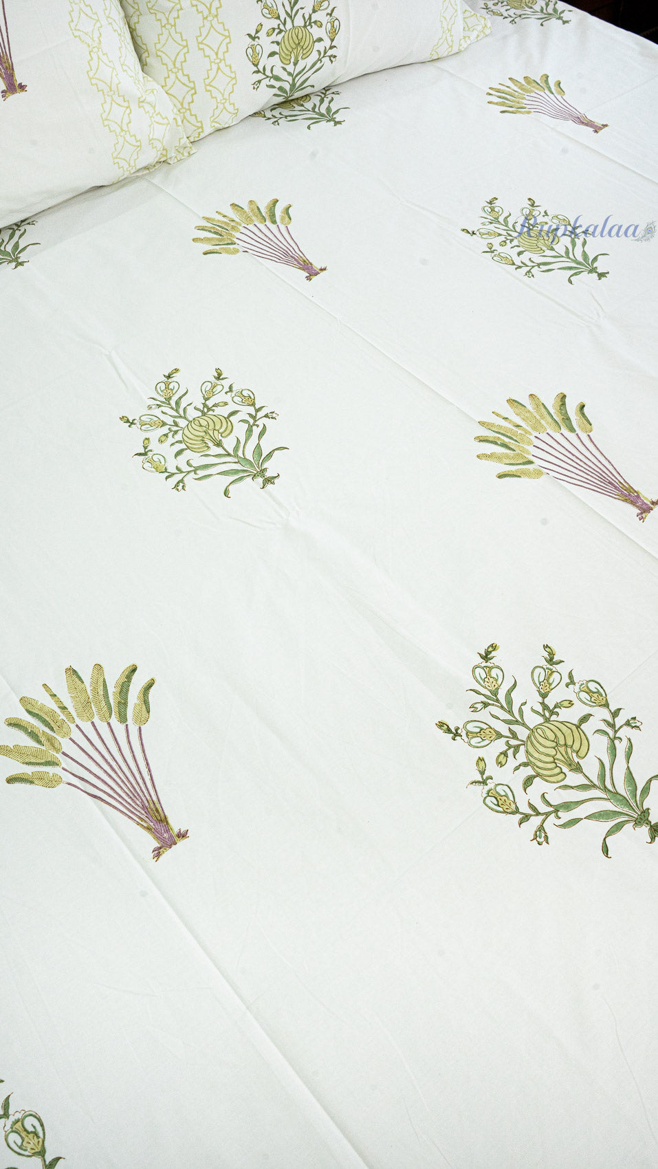 Leaf & Light Quilt and Bedsheet Set