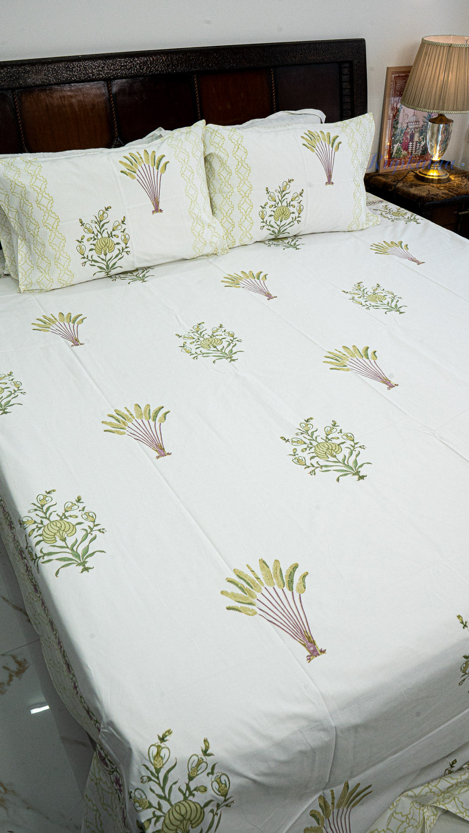 Leaf & Light Quilt and Bedsheet Set