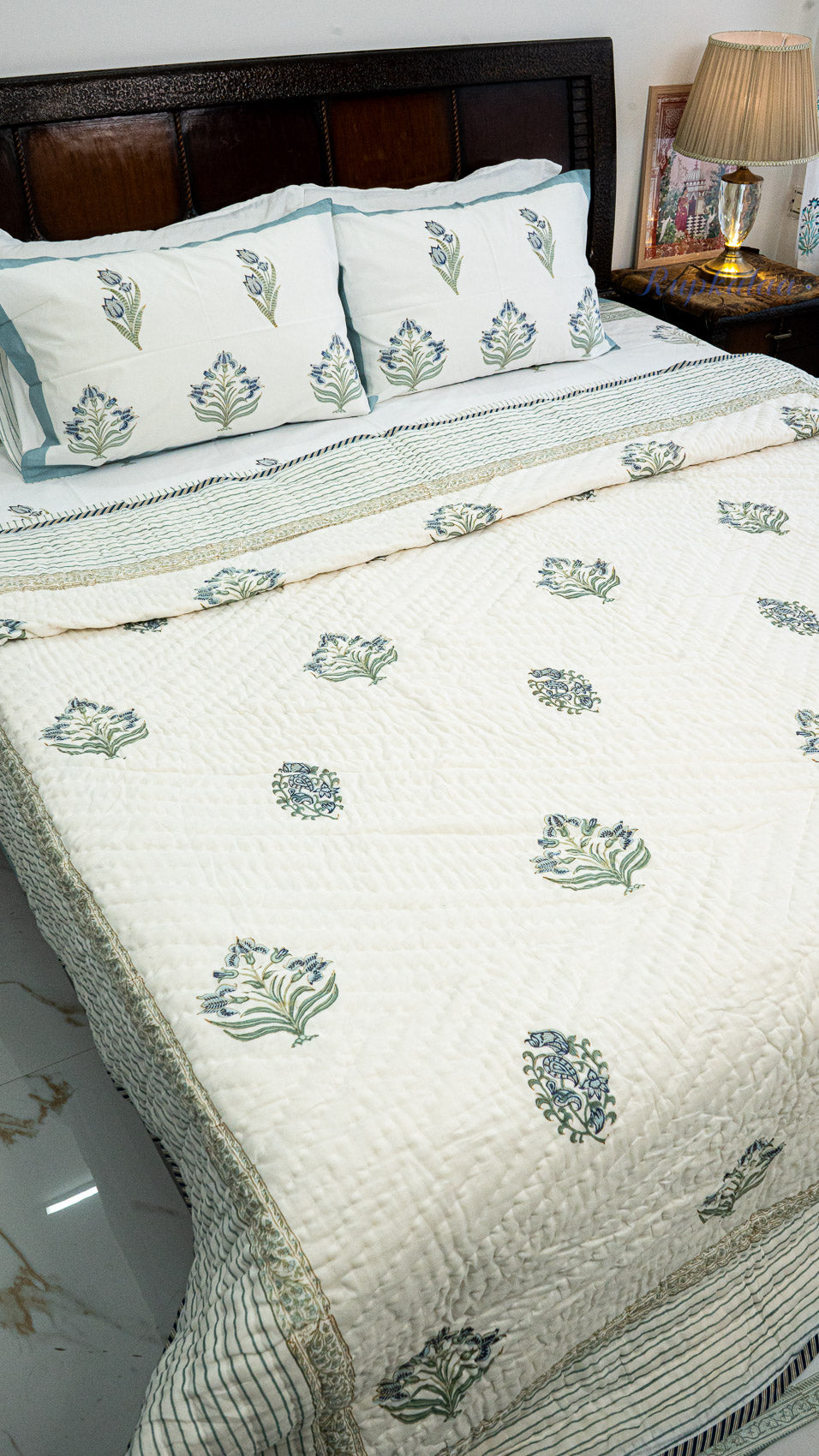 Gentle Canopy Quilt and Bedsheet Set