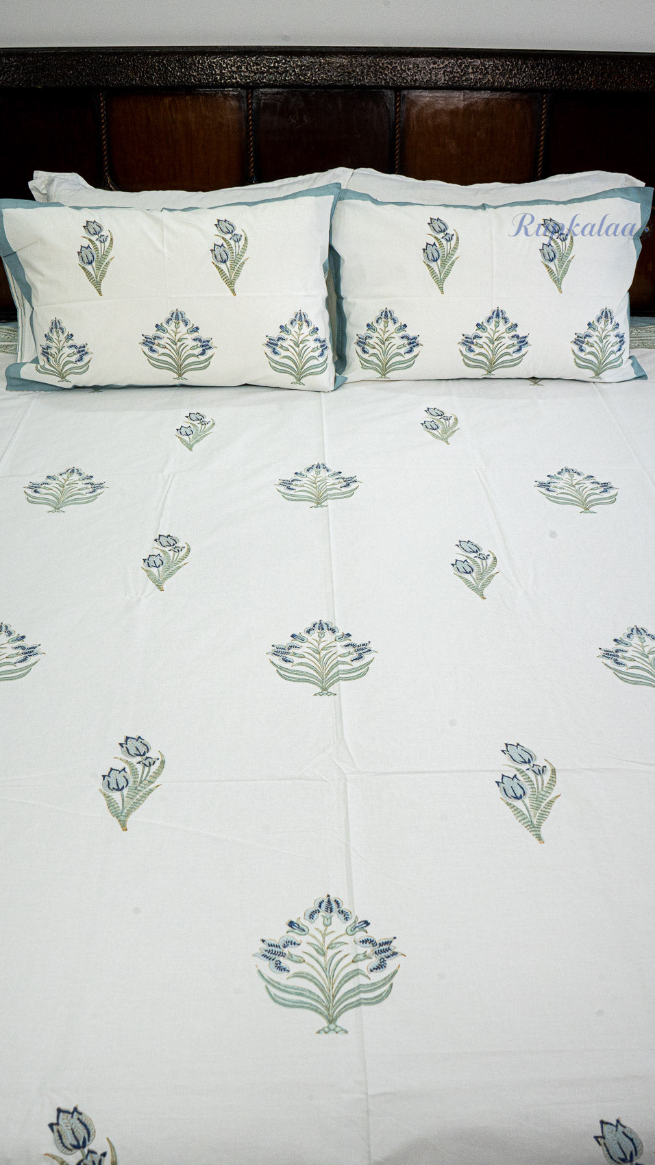 Gentle Canopy Quilt and Bedsheet Set