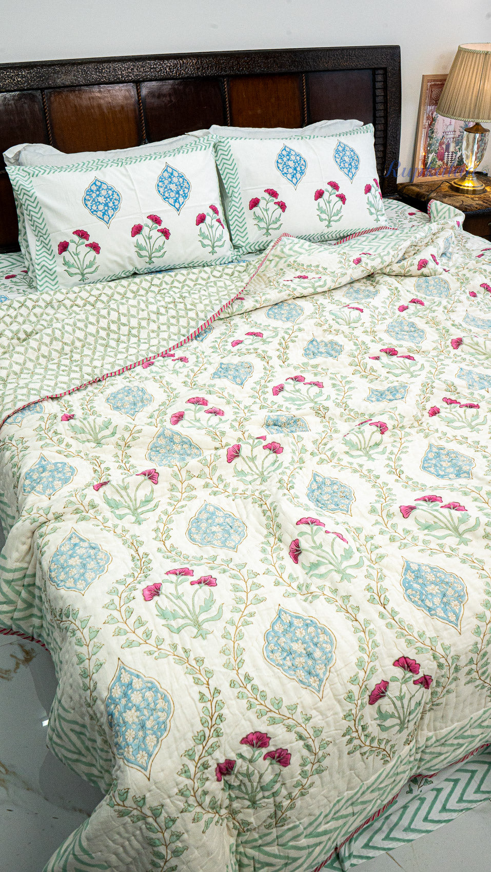 Sadabahaar Reversible Mulmul Double Bed Quilt