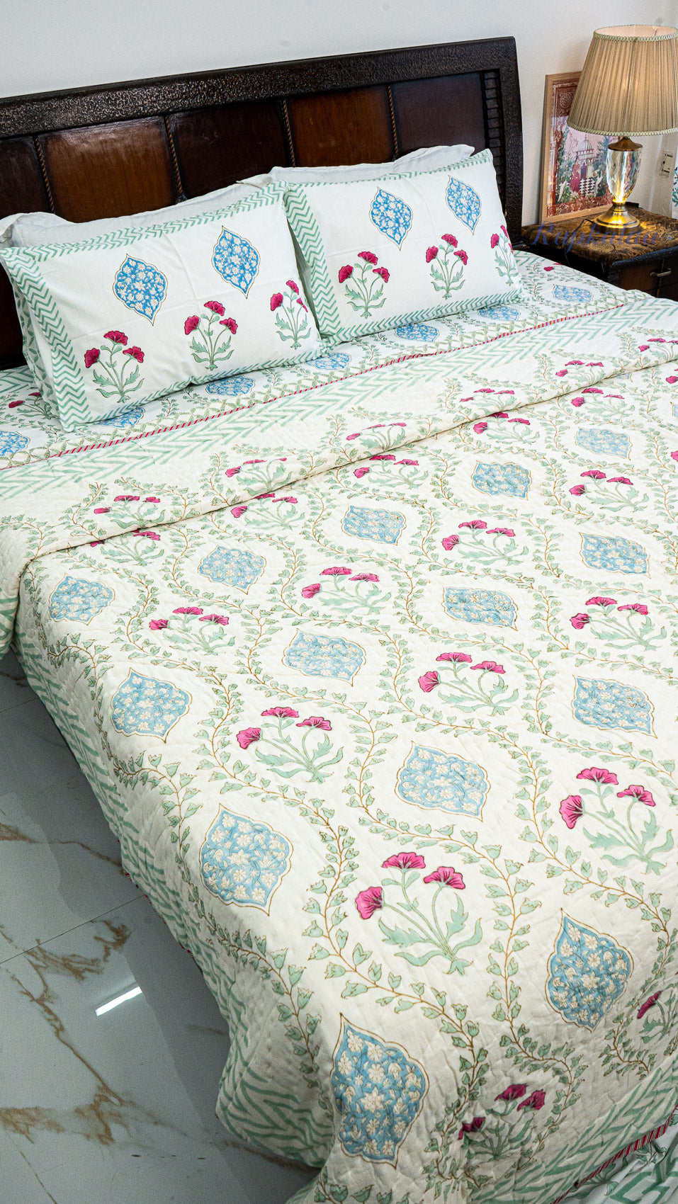Sadabahaar Reversible Mulmul Double Bed Quilt